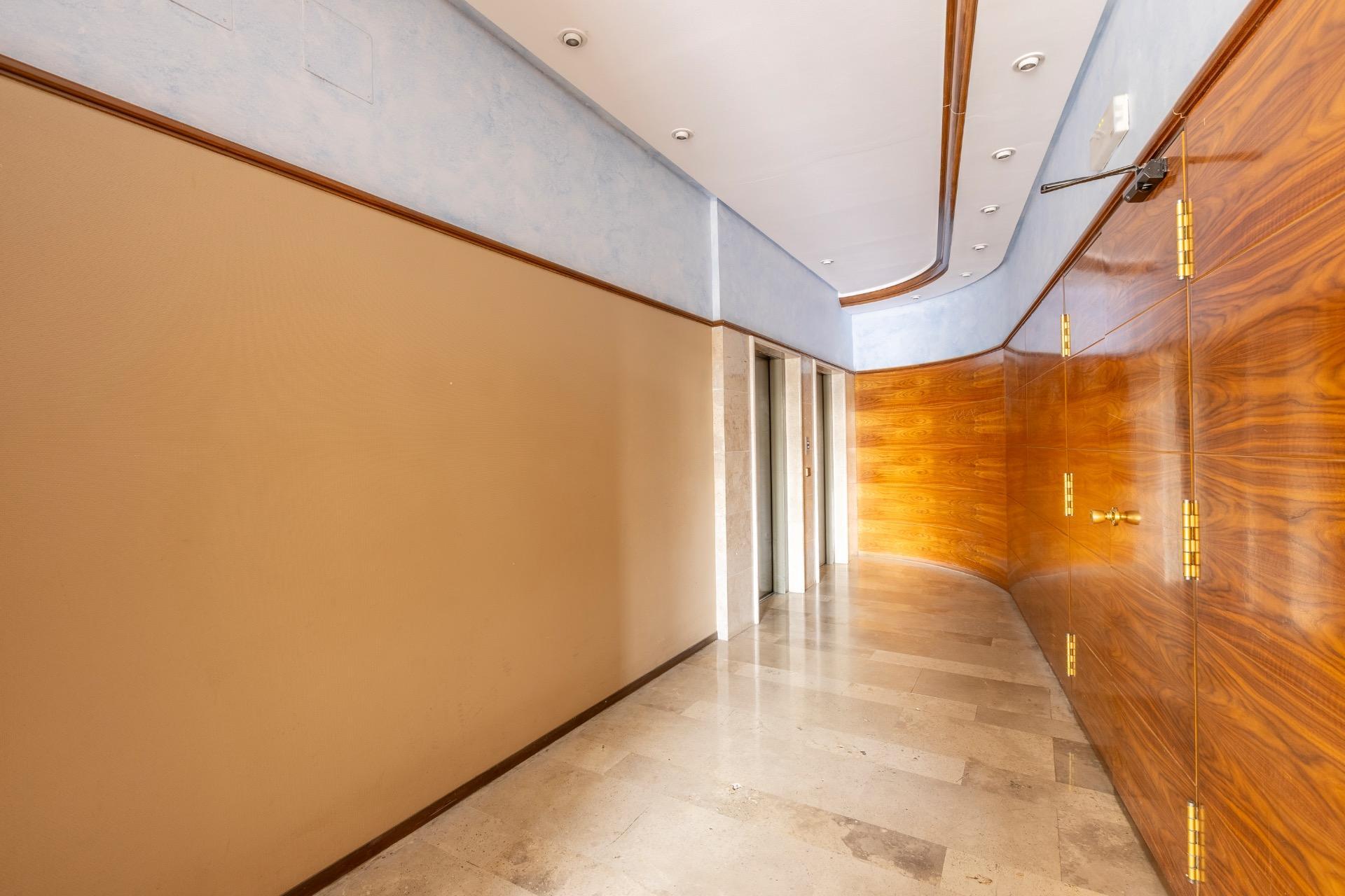 Piso de cuatro habitaciones, trastero y DOS plazas de garaje