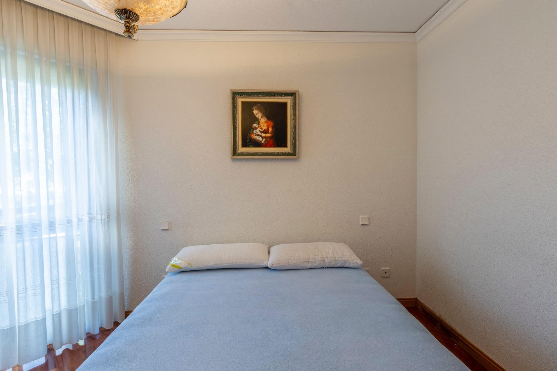 Piso de cuatro habitaciones, trastero y DOS plazas de garaje