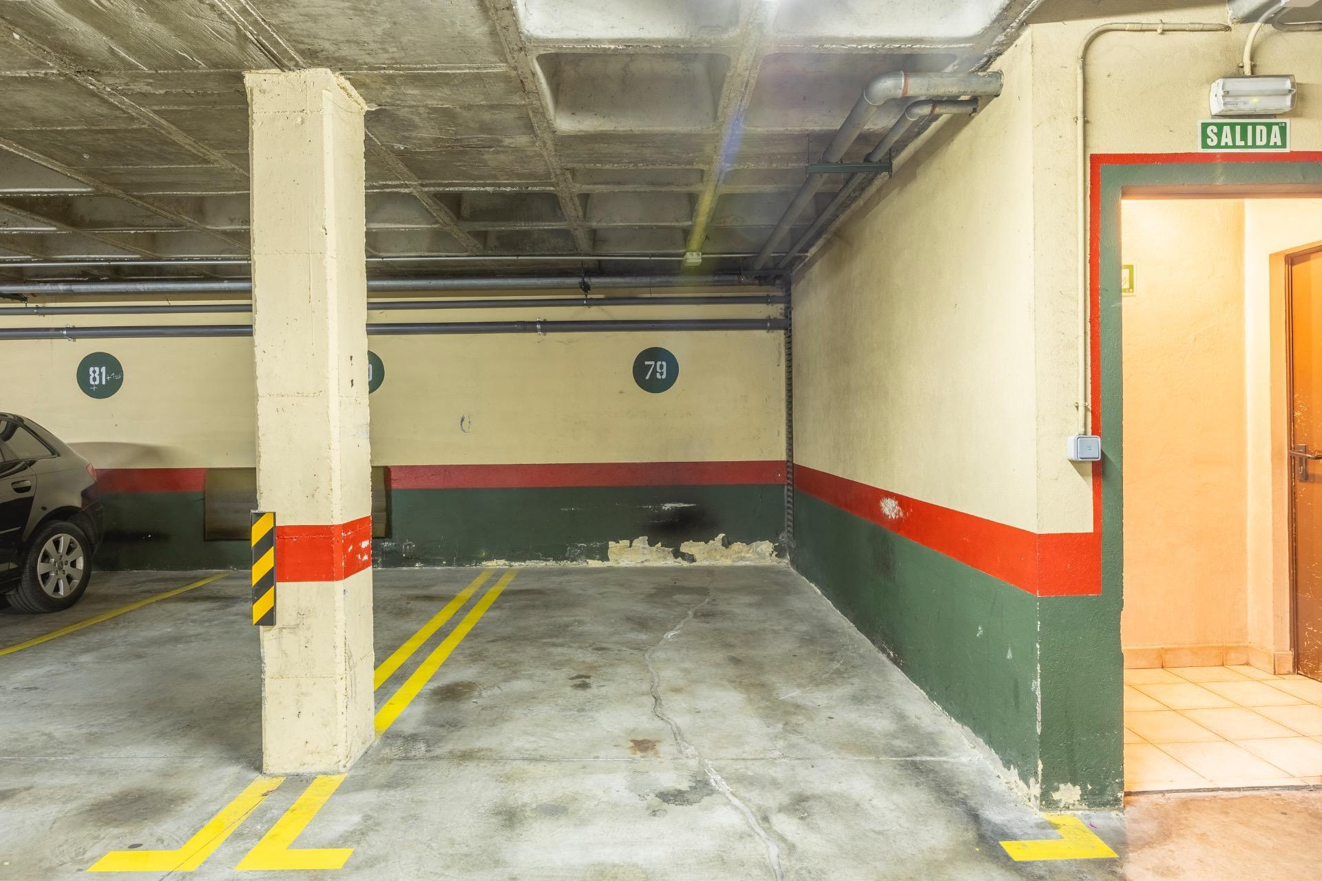 Piso de cuatro habitaciones, trastero y DOS plazas de garaje