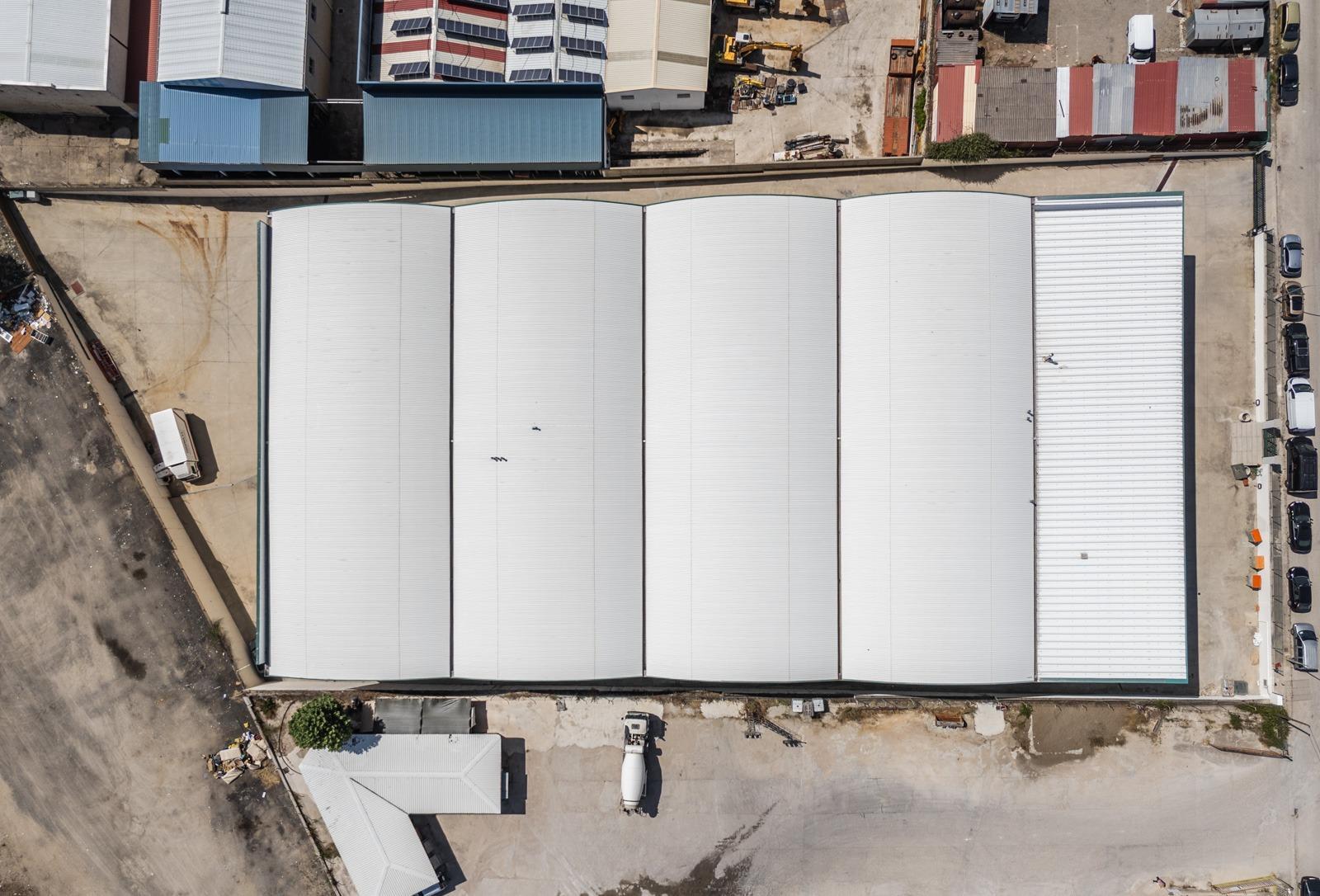 ^**^IMPRESIONANTE NAVE INDUSTRIAL EN COLMENAR VIEJO - MÁS DE 8.000 M² CONSTRUIDOS SOBRE PARCELA DE MÁS DE 6.000 M²^**^  Se ofrece en venta una espectacular nave industrial ubicada en una de las me