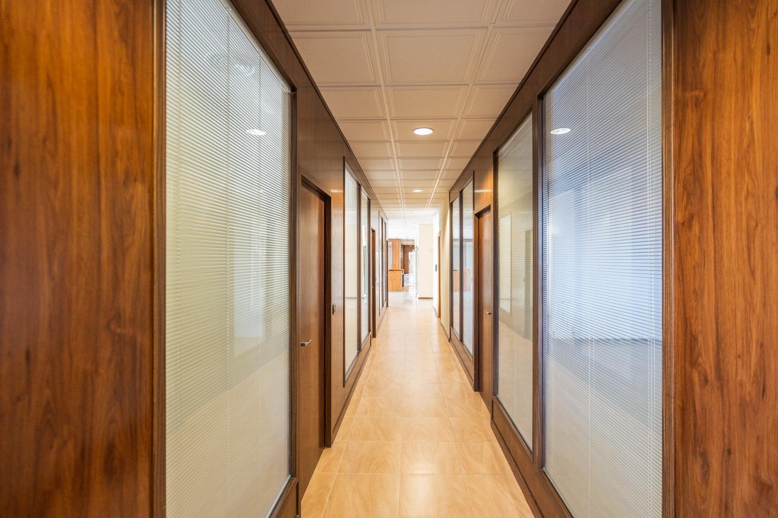^**^IMPRESIONANTE NAVE INDUSTRIAL EN COLMENAR VIEJO - MÁS DE 8.000 M² CONSTRUIDOS SOBRE PARCELA DE MÁS DE 6.000 M²^**^  Se ofrece en venta una espectacular nave industrial ubicada en una de las me