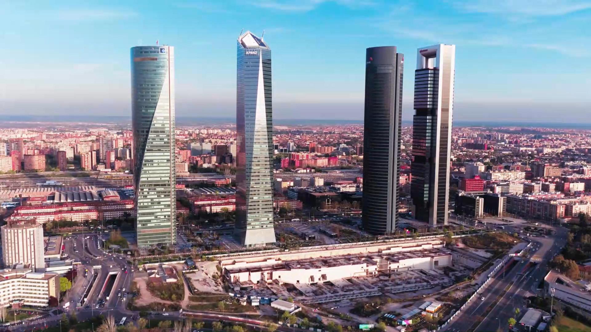 ^**^THE ONE^**^ LUJO EXCLUSIVO -ÁTICO DÚPLEX ÚNICO EN MADRID CON MÁS DE 1.500 M² Y TERRAZAS PRIVADAS CON PISCINA ^**^ *** UNA PROPIEDAD COMPLETAMENTE A ESTRENAR! The One, un ático dúplex verdad