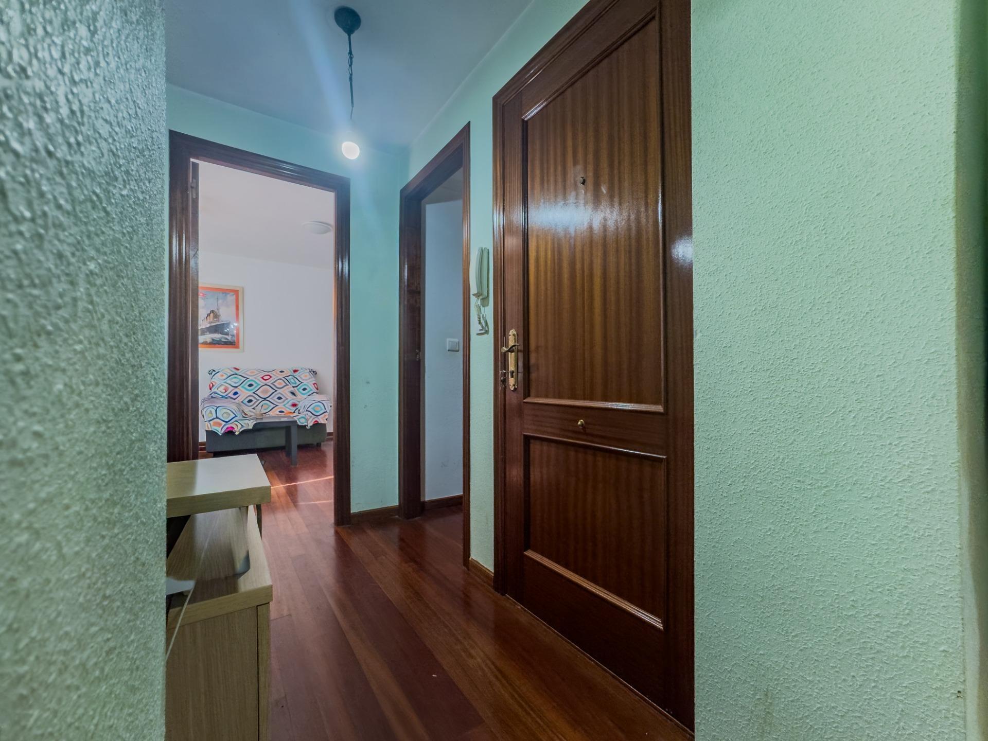 PISO EN HOZNAYO