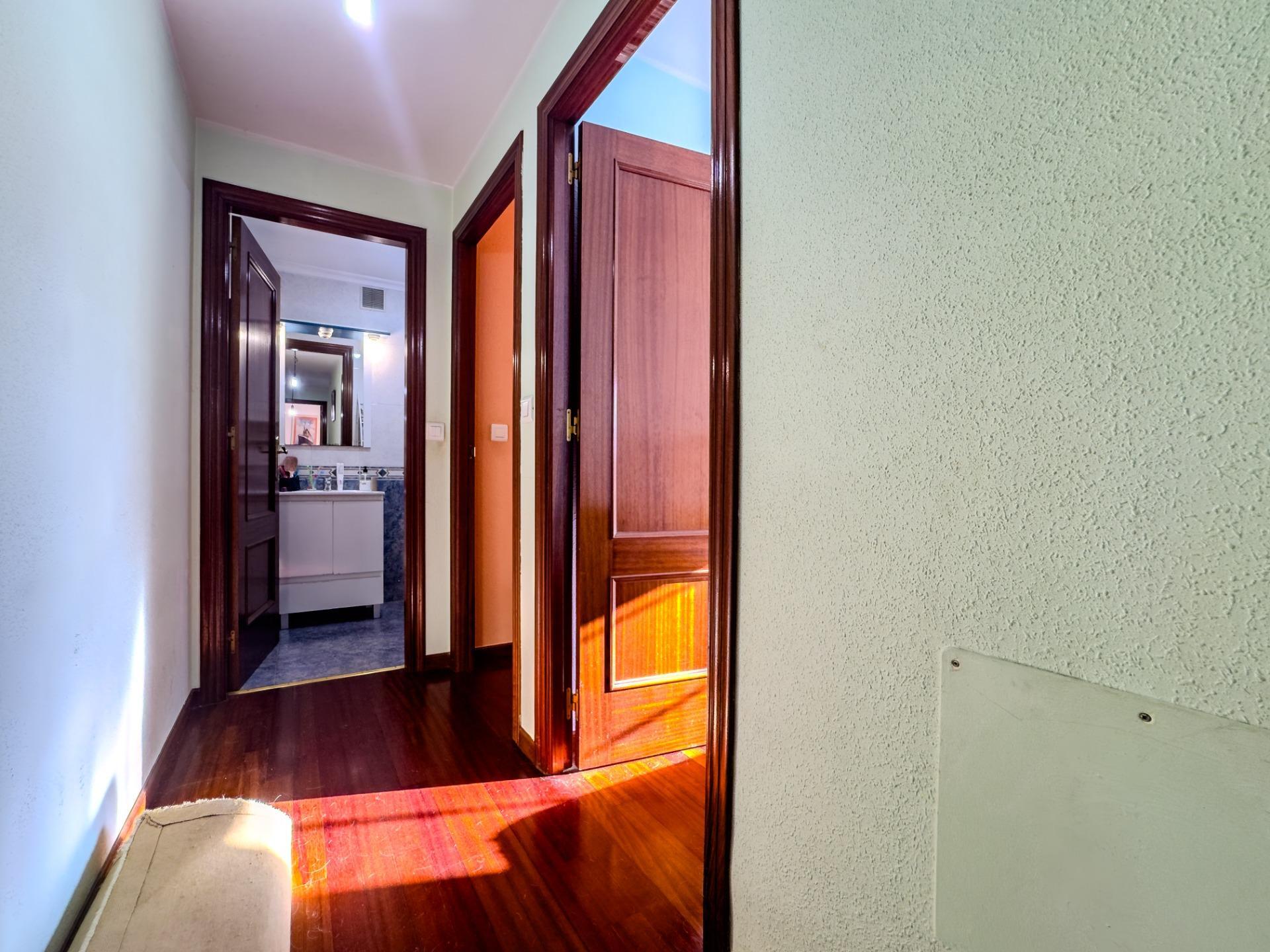 PISO EN HOZNAYO