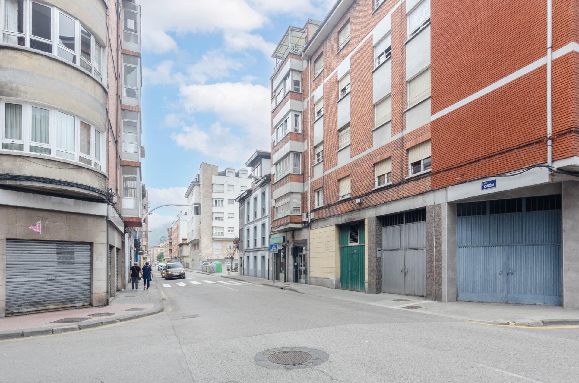OPORTUNIDAD EN EL CENTRO DE MIERES PARA ENTRAR A VIVIR