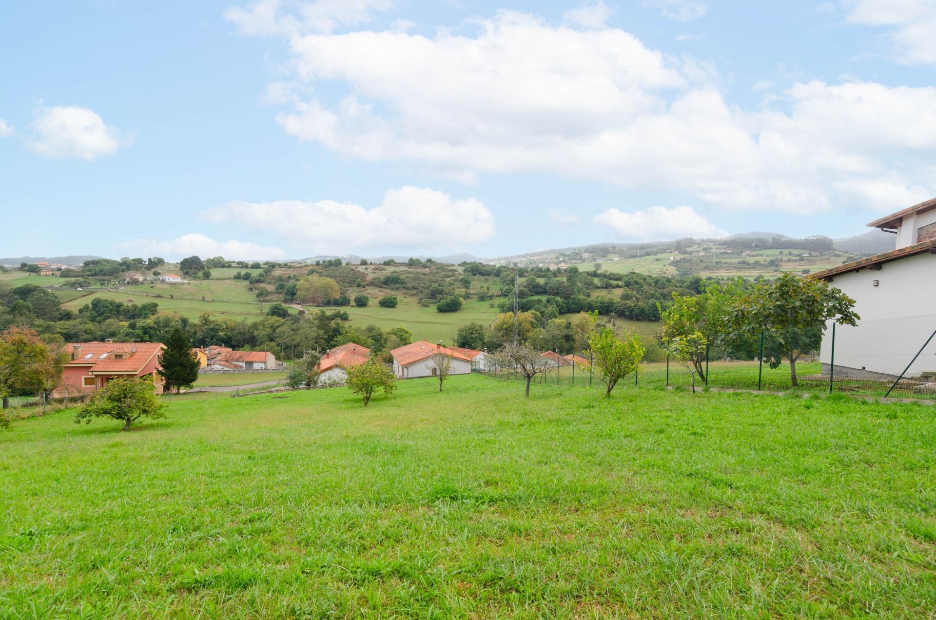Plot in Corvera de Asturias