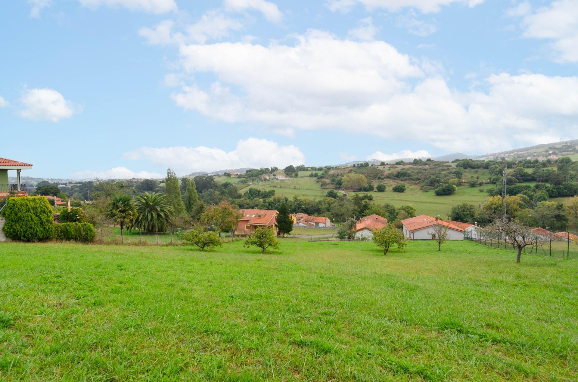 Plot in Corvera de Asturias
