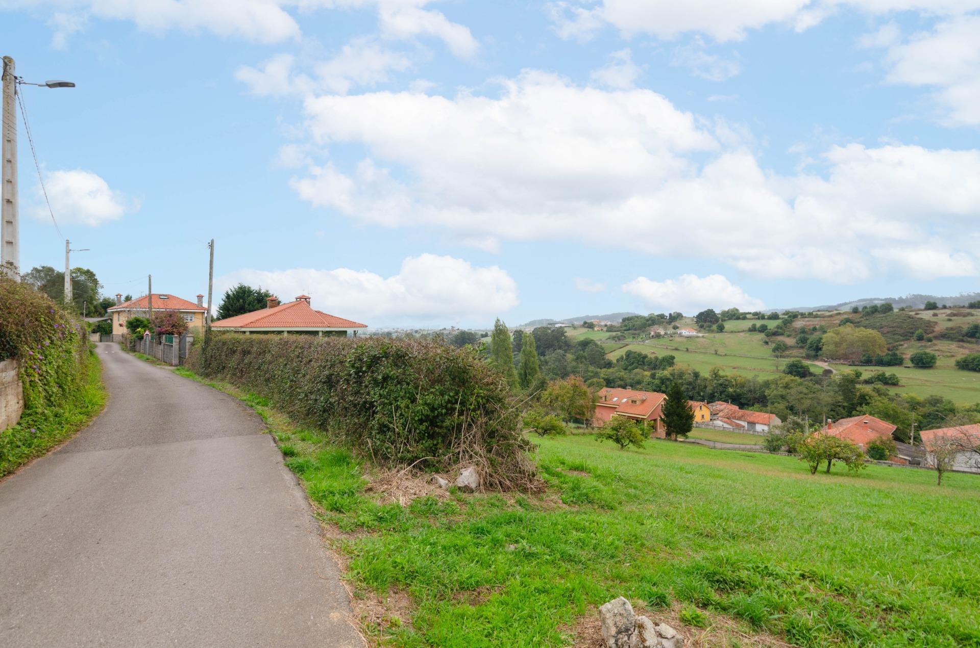 Plot in Corvera de Asturias