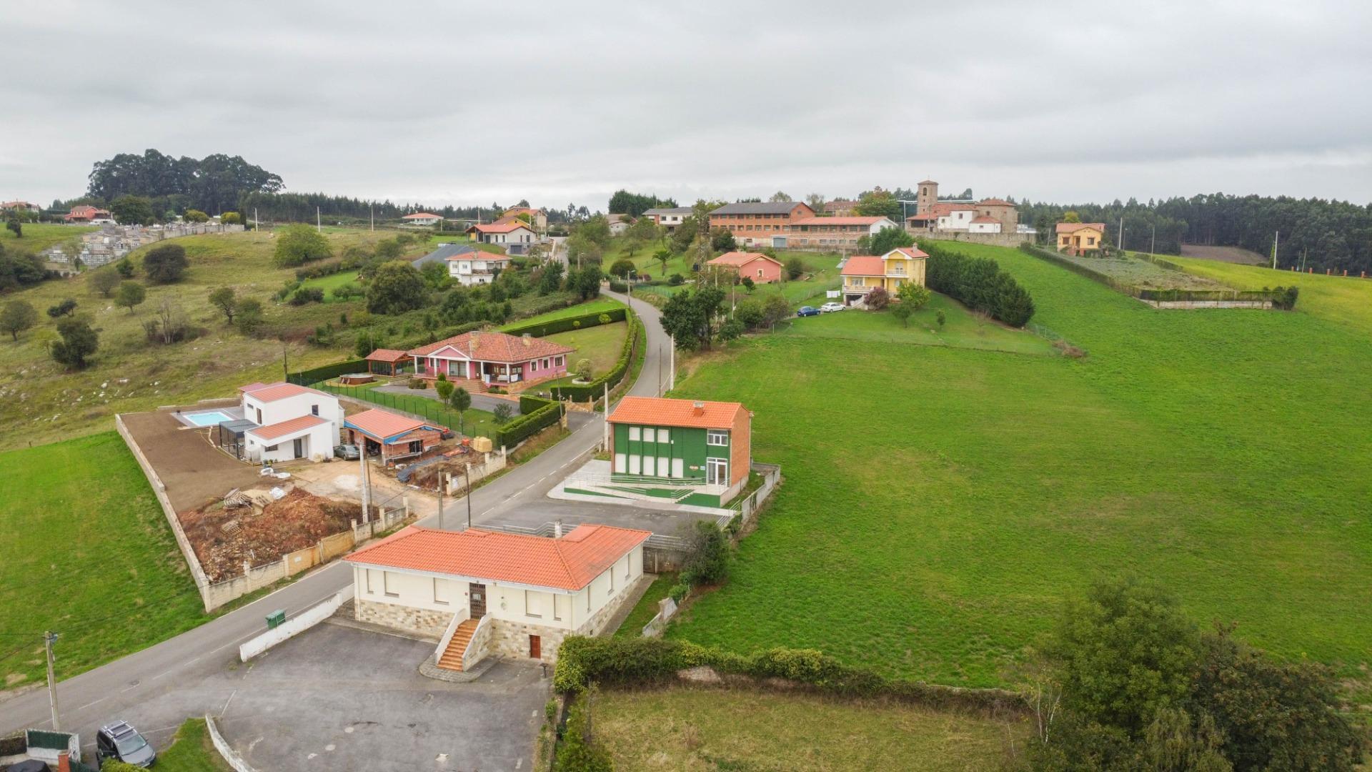 Plot in Corvera de Asturias