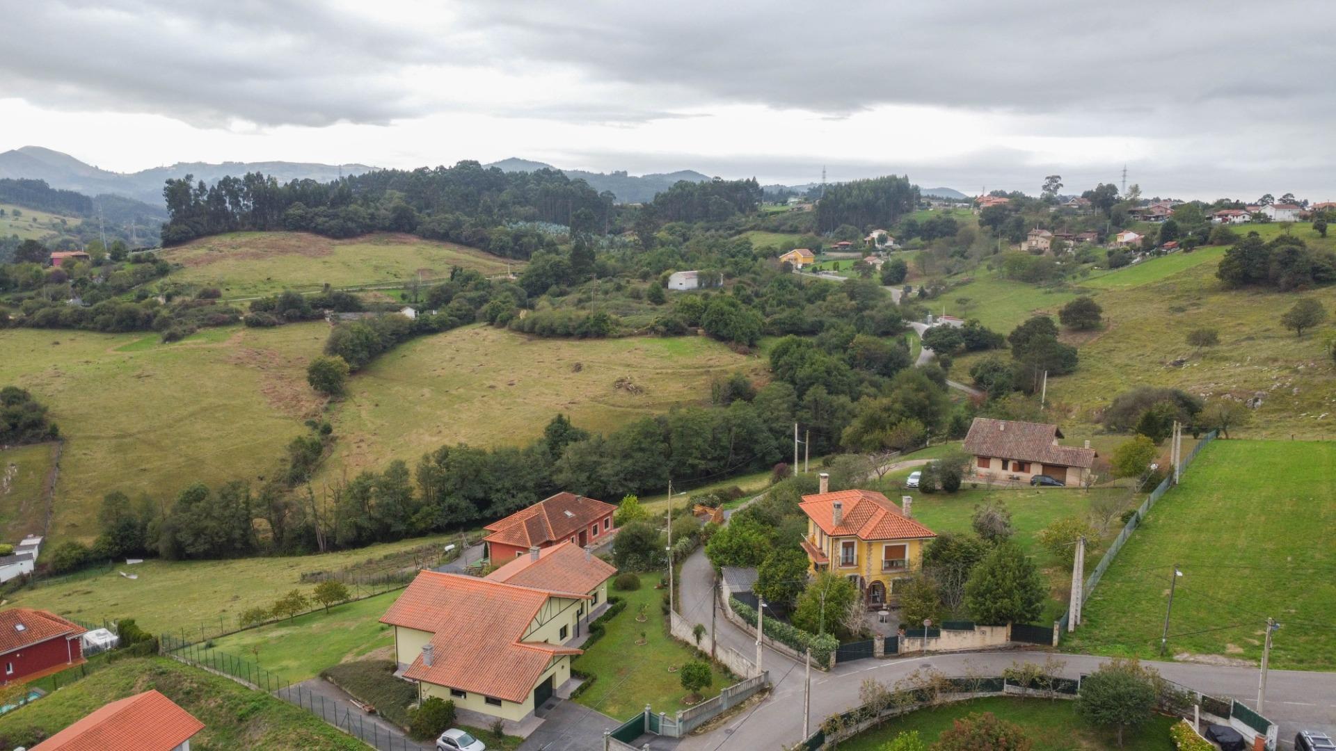 Plot in Corvera de Asturias