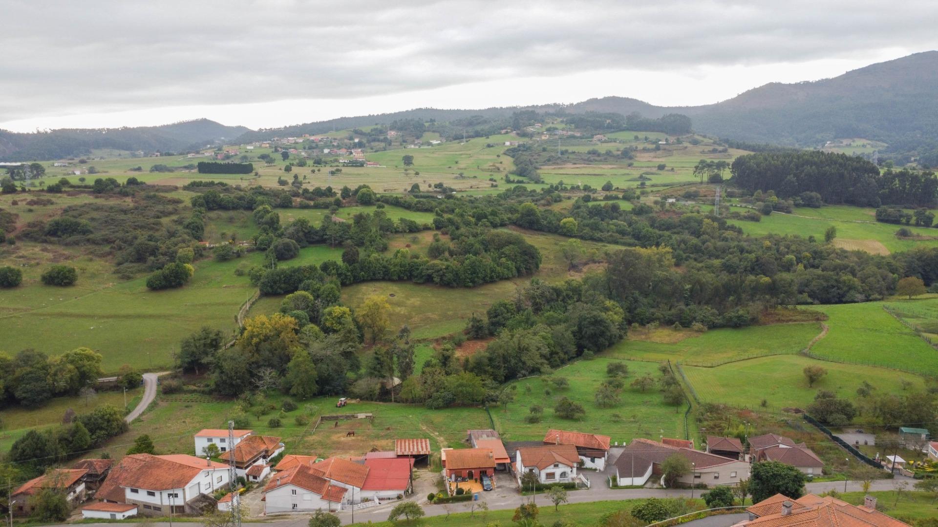 Plot in Corvera de Asturias