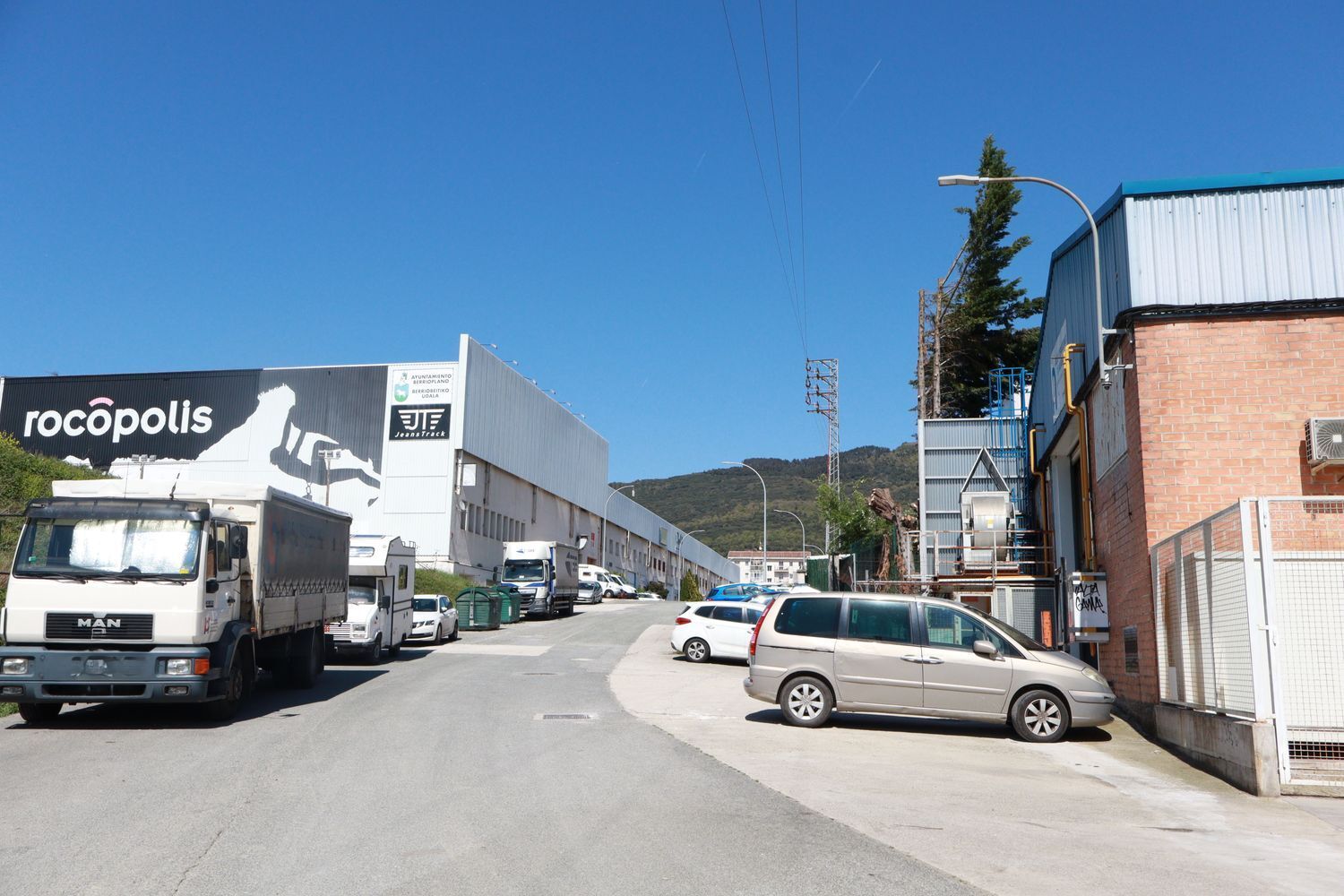 Naves in Berrioplano