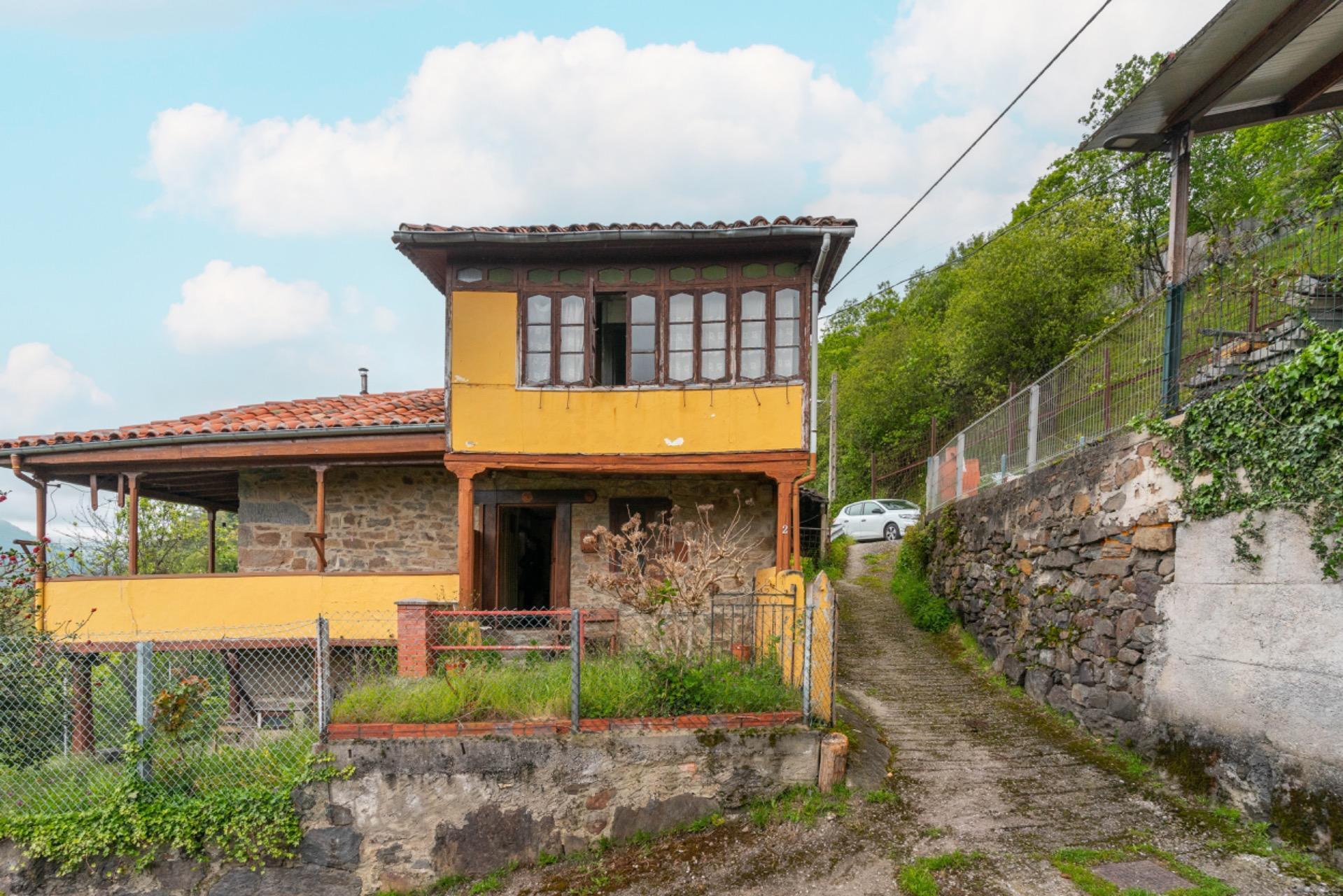 Villa in Lena