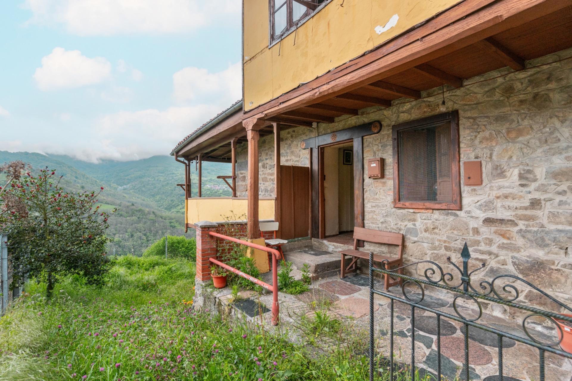 Villa in Lena