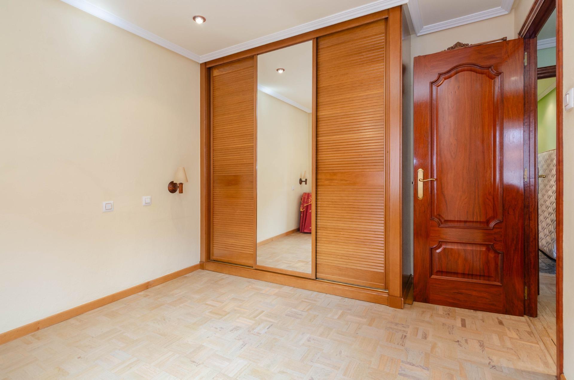 Apartment in Mieres