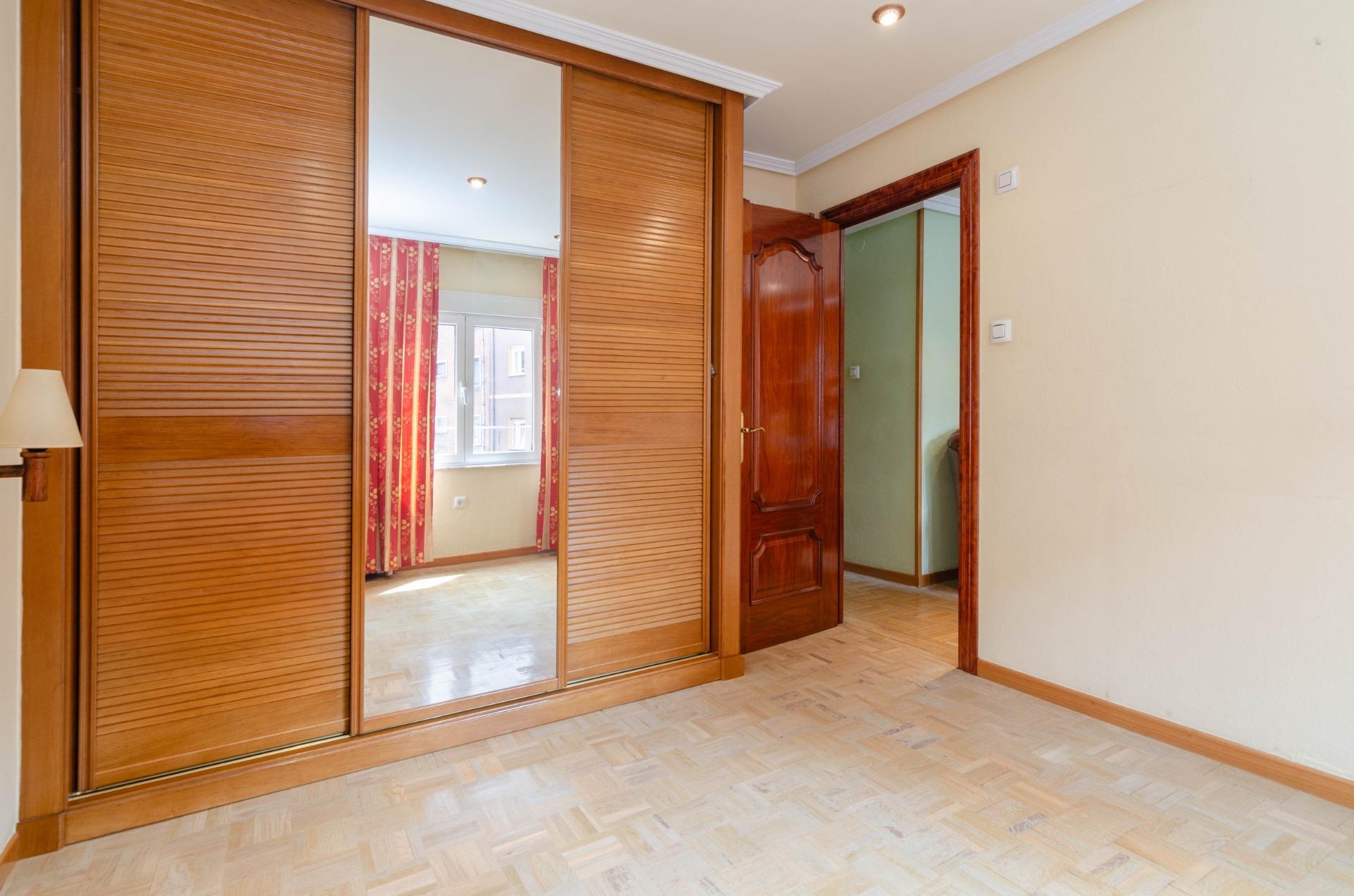 Apartment in Mieres