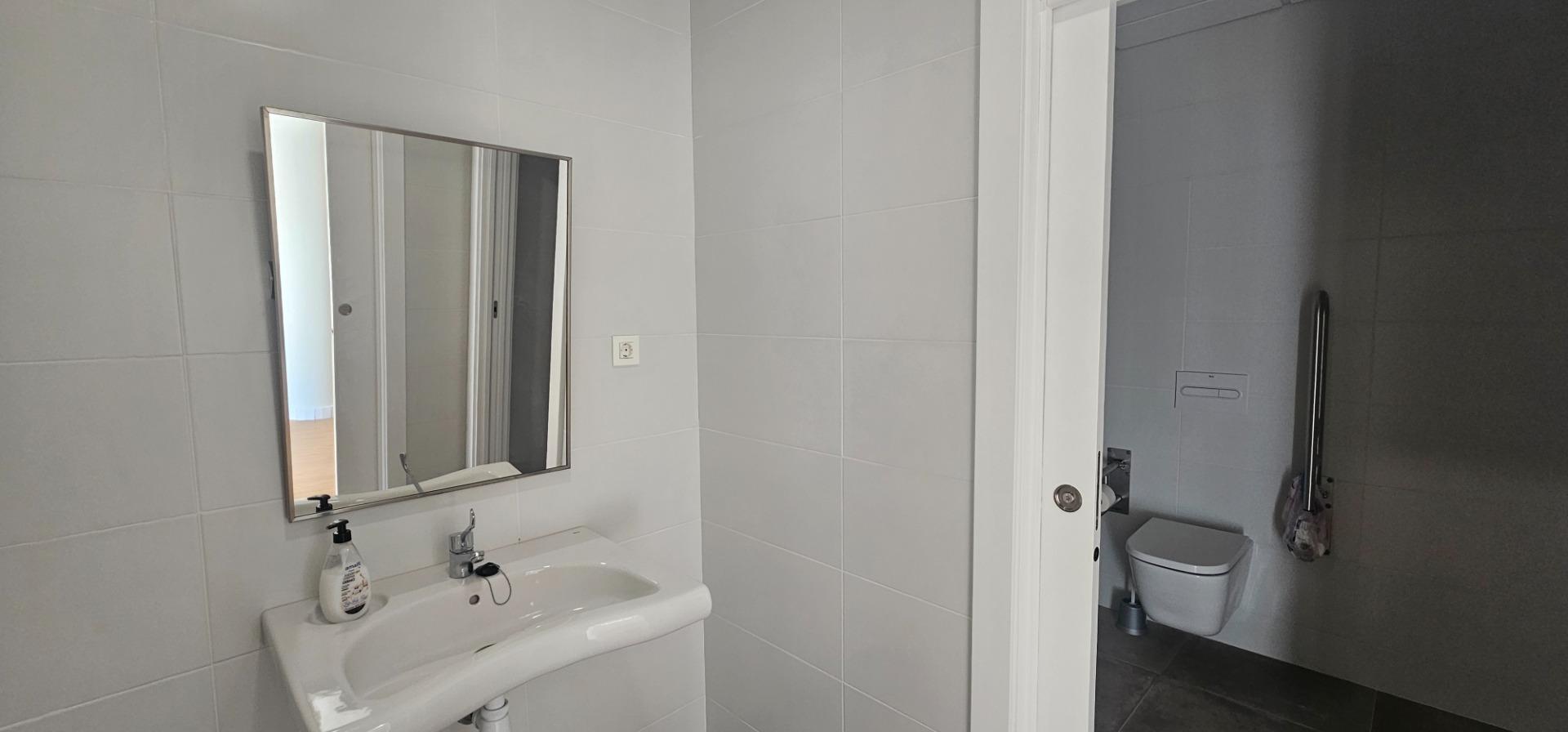 Business in La Almunia de Doña Godina