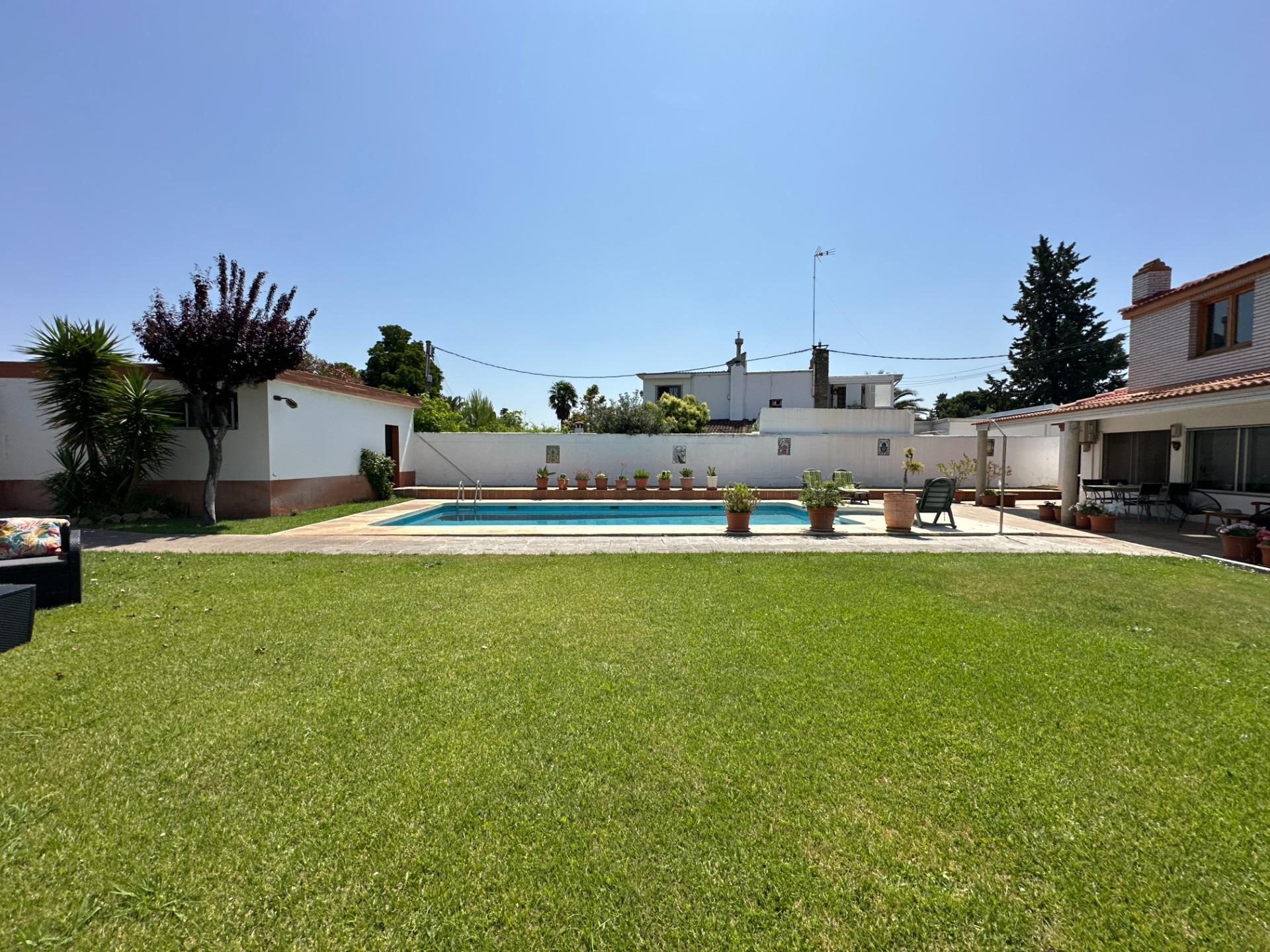 Villa in Zaragoza