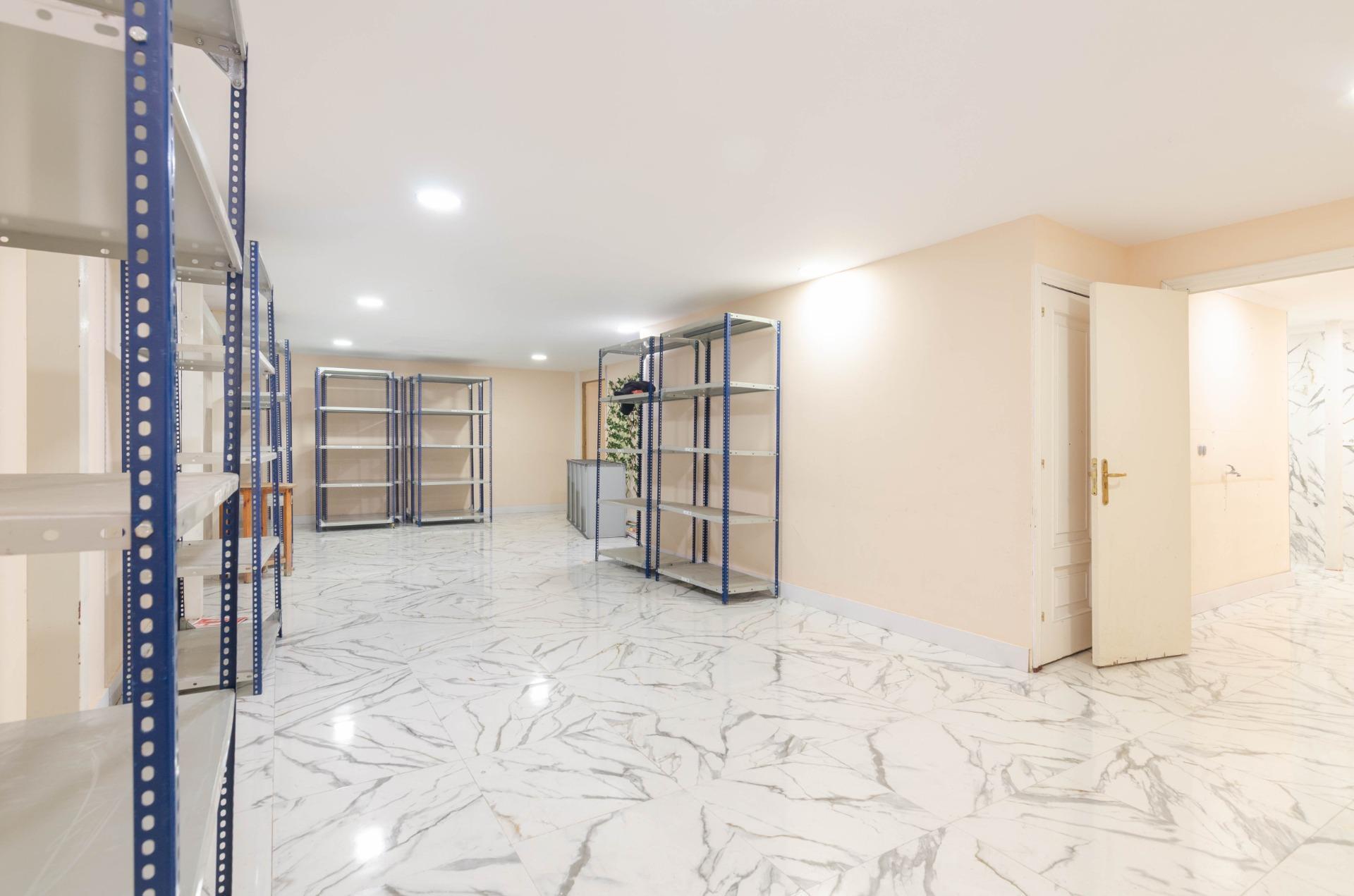 Negocios-Venta-Oviedo-1900511-Foto-12