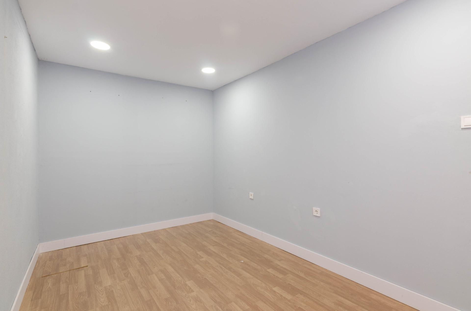 Negocios-Venta-Oviedo-1900511-Foto-24