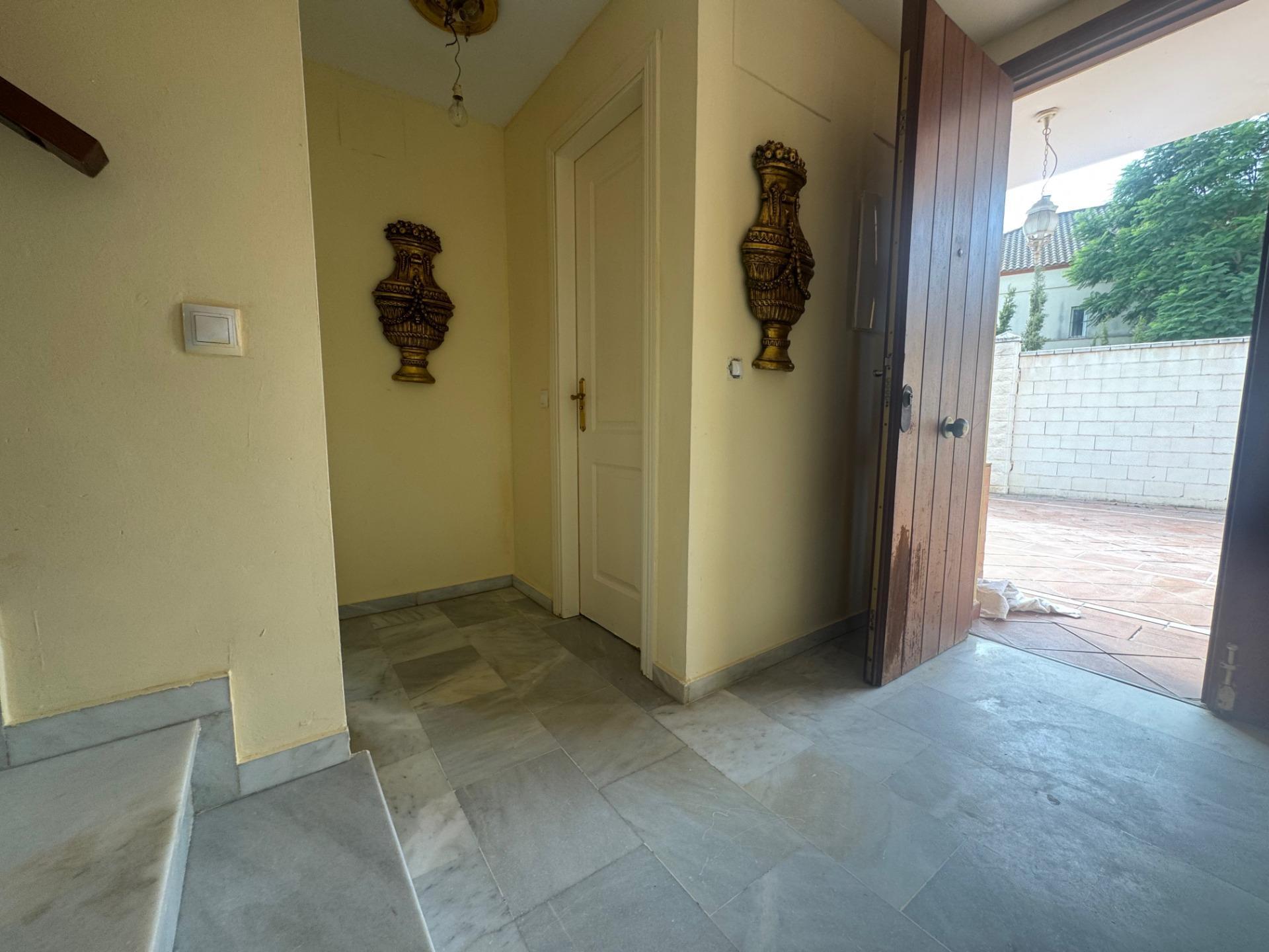 Villa in Gines