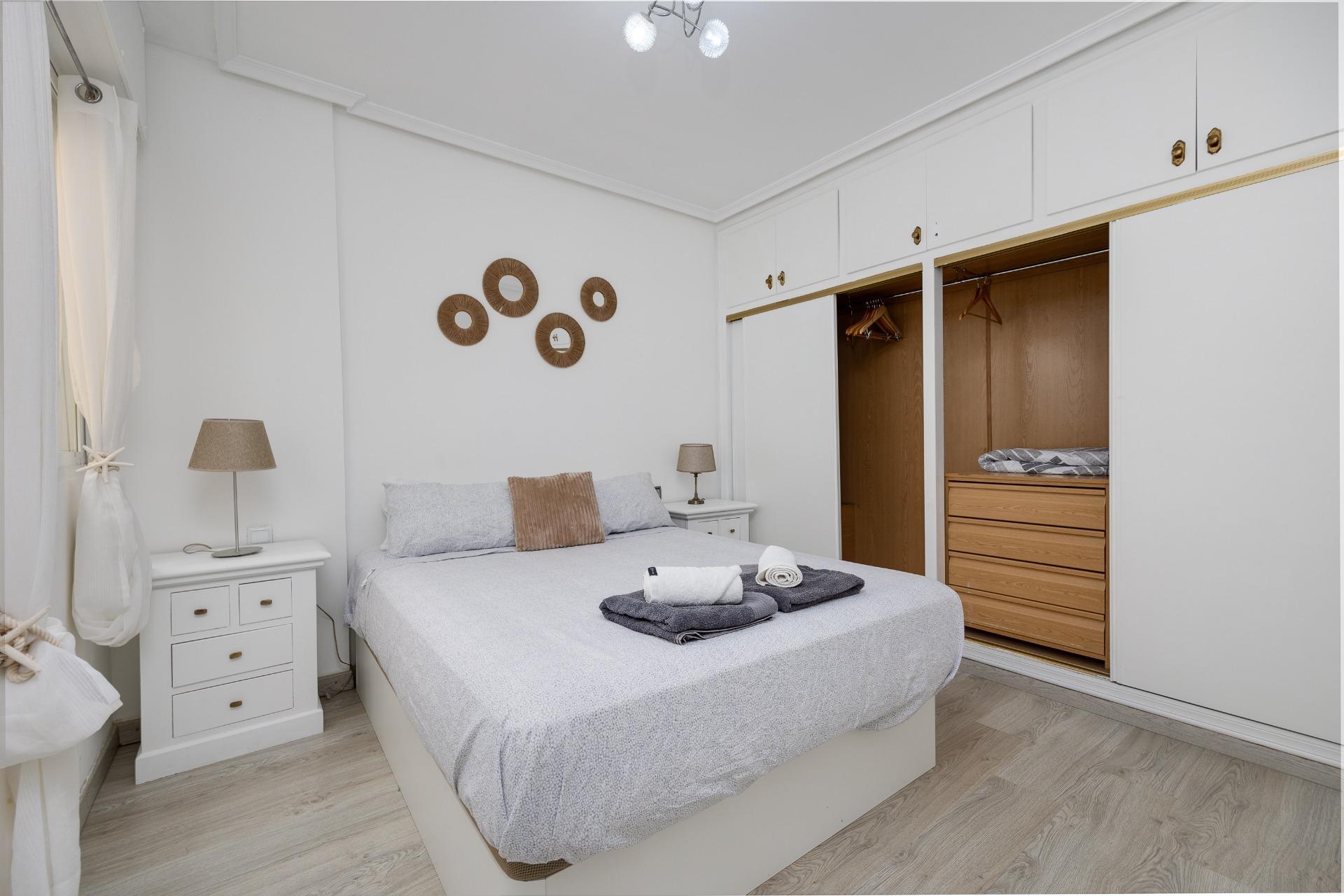 Pisos-Venta-Torrevieja-1935640-Foto-23