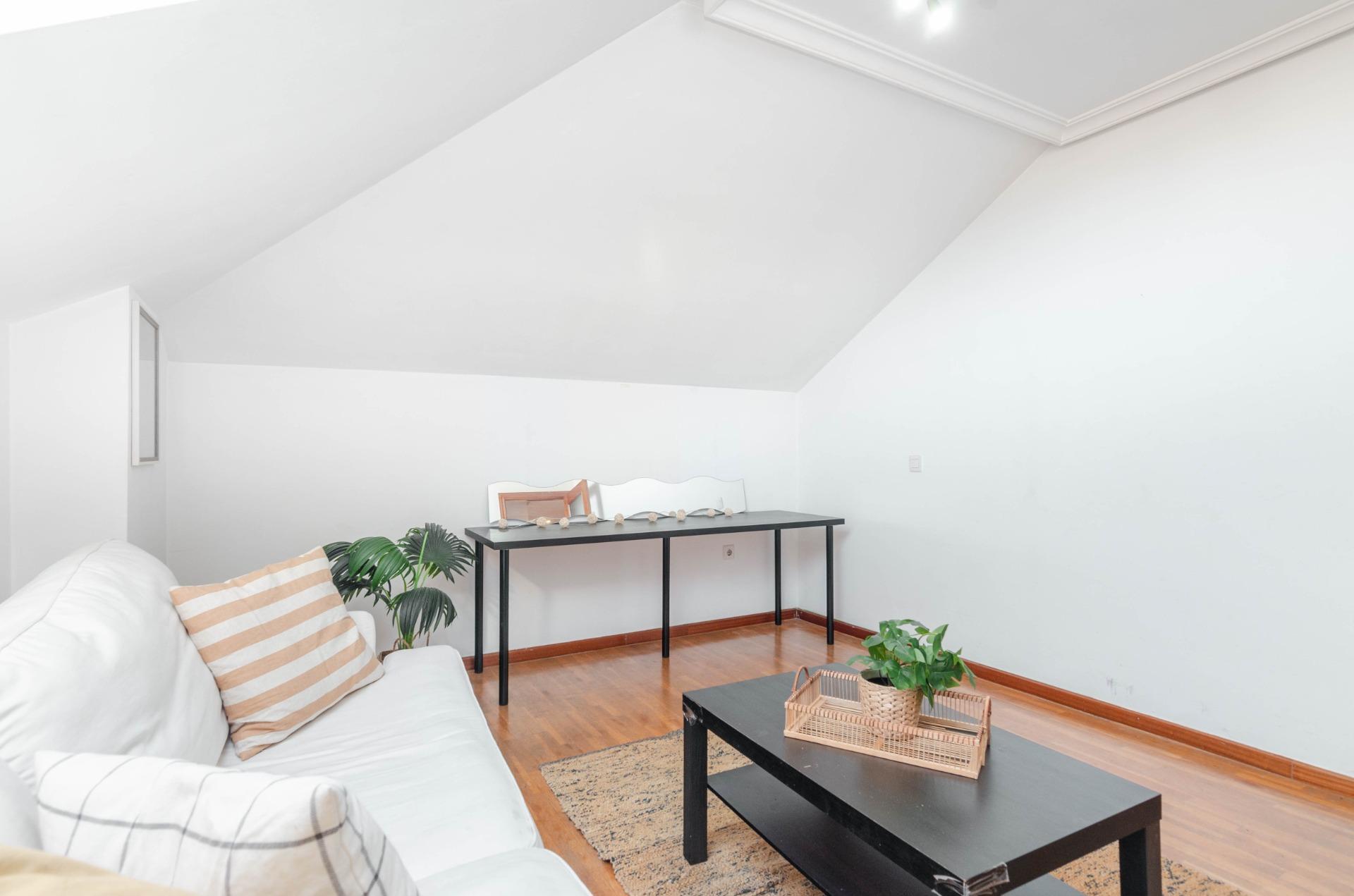 Pisos-Venta-Oviedo-1904804-Foto-2