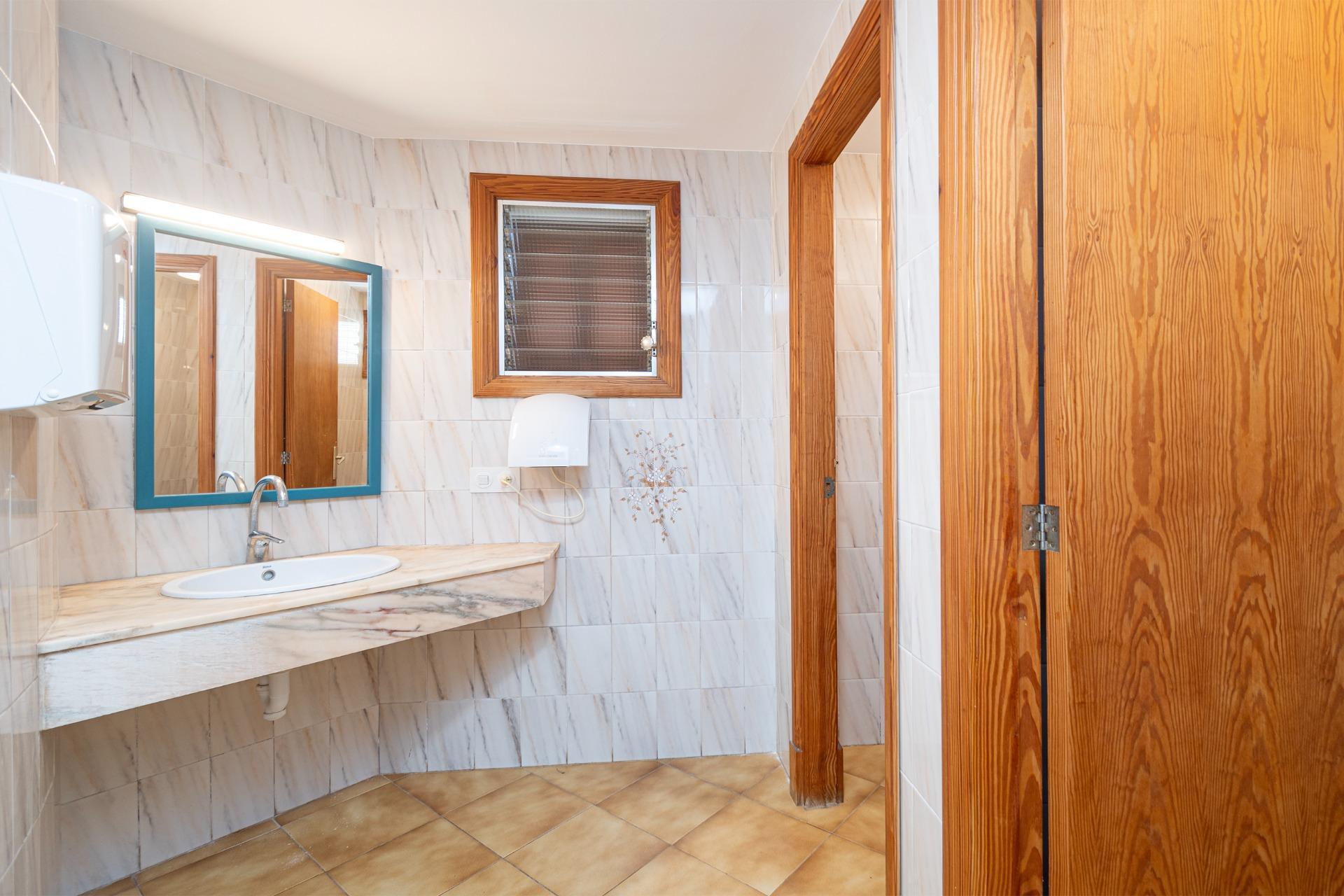 Negocios-Venta-SantanyÃ-1905087-Foto-12