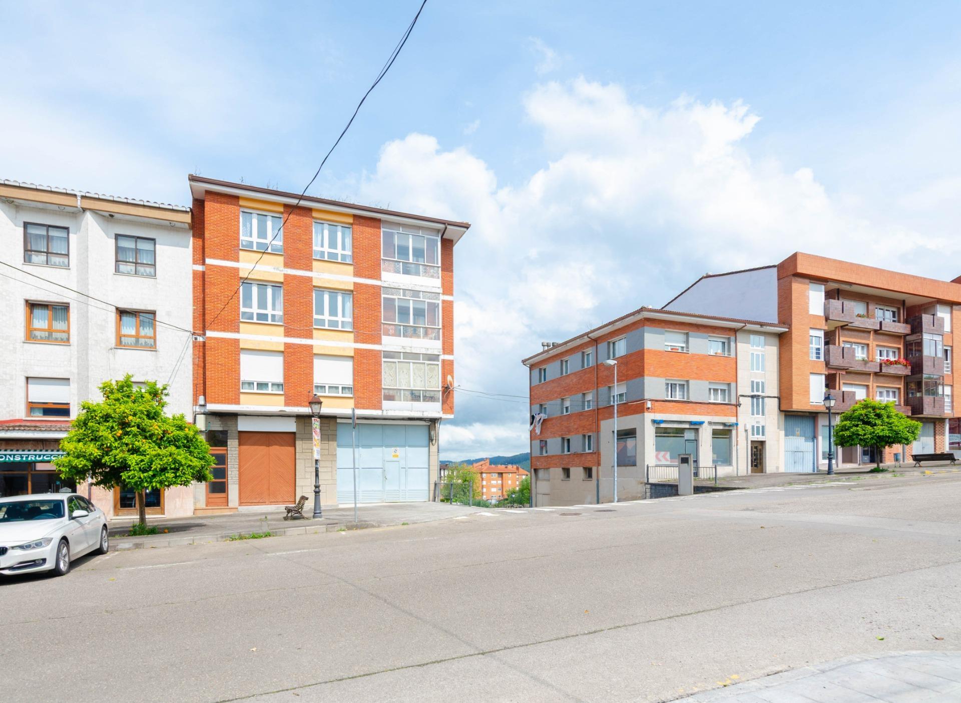 Edificios-Venta-Salas-1752213-Foto-2