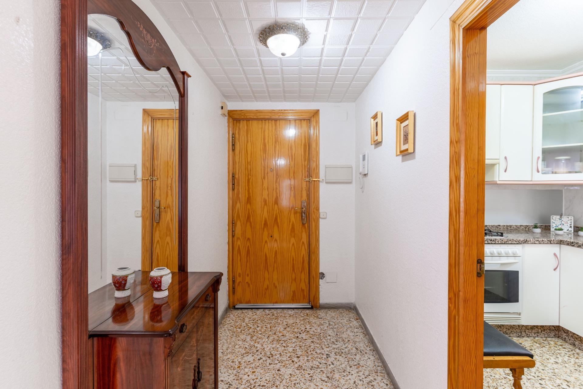 Piso en Venta en Carretera de Ronda, Almería ? Ubicación Estratégica Frente a los Juzgados