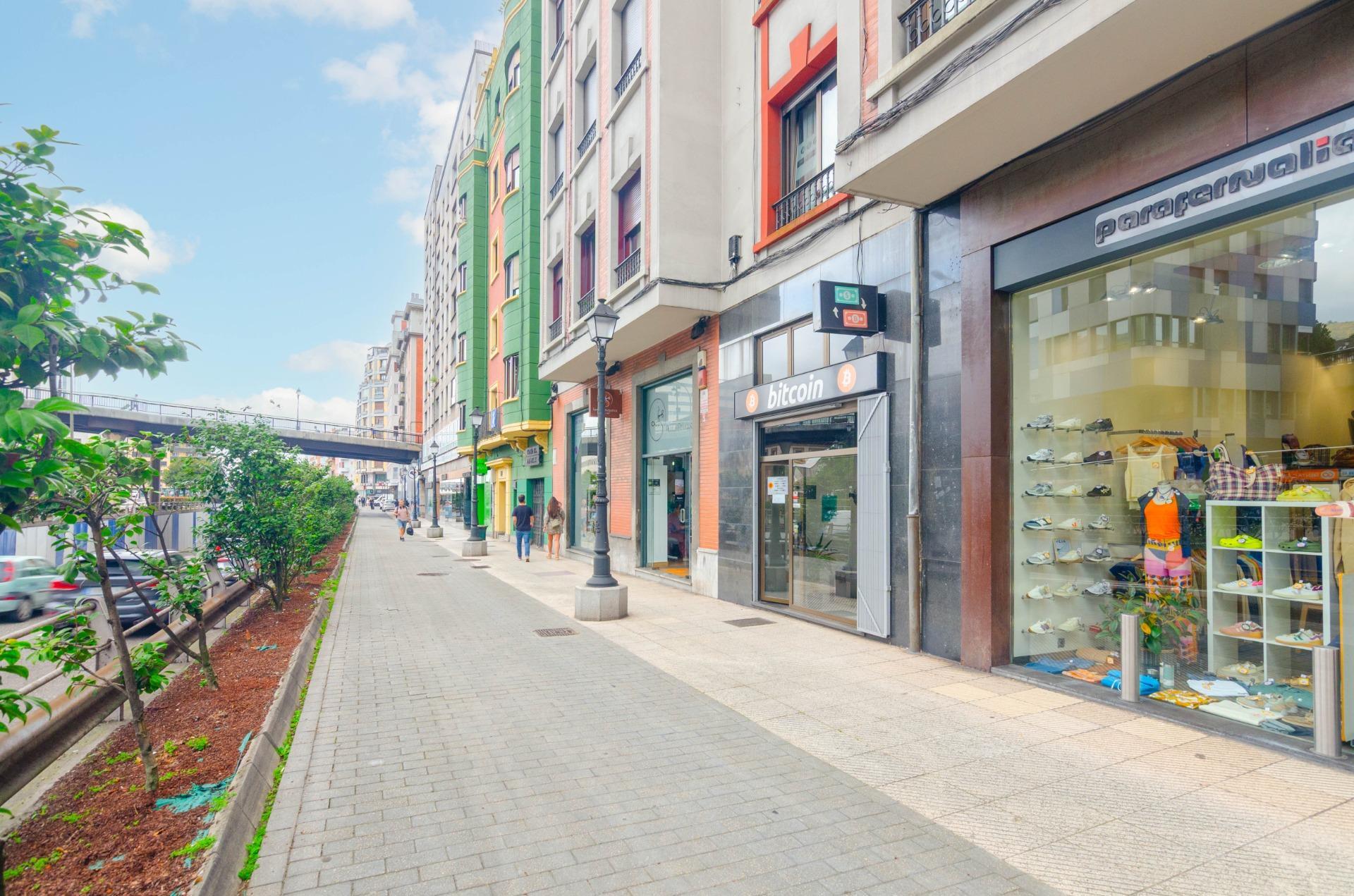 Negocios-Venta-Oviedo-1832819-Foto-30