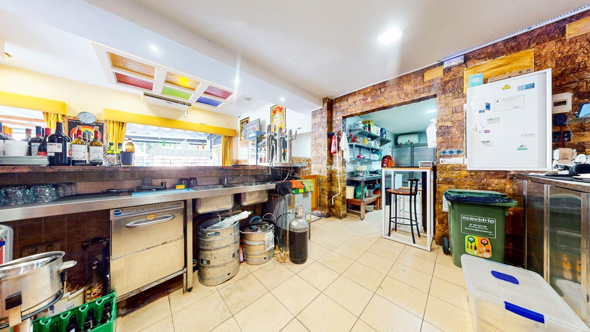 Negocios-Venta-BenalmÃ¡dena-1389276-Foto-13