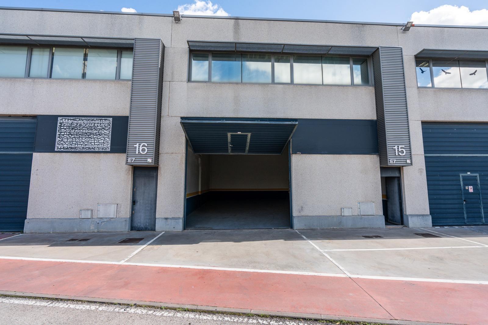 Naves-Venta-Meco-1718176-Foto-30