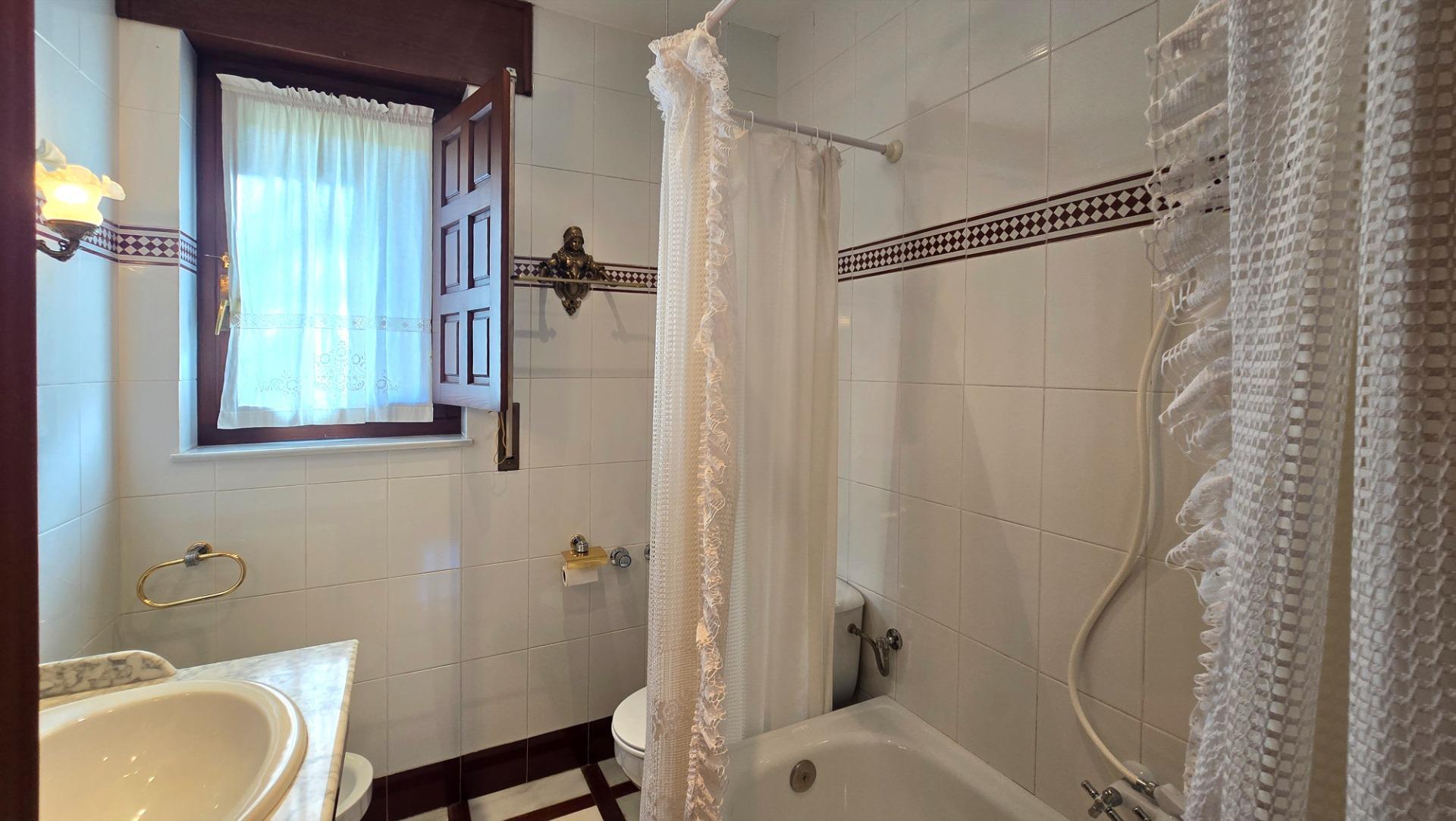 Pisos-Venta-Hermandad de Campoo de Suso-1943506-Foto-16