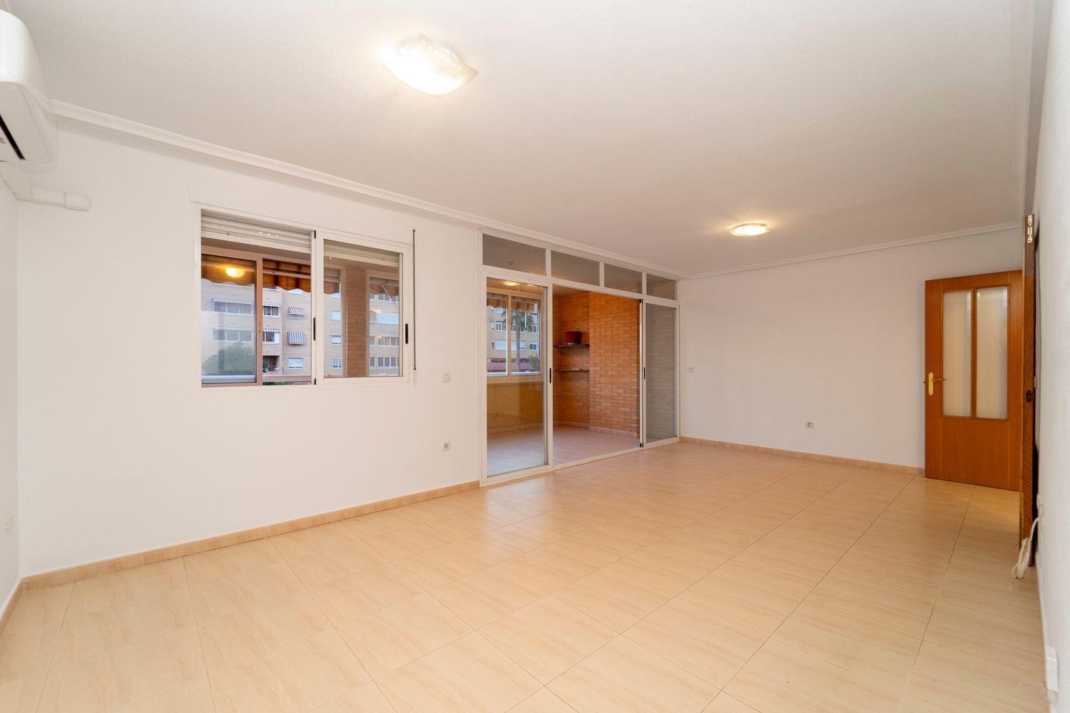 Pisos-Venta-Alicante-2043456-Foto-2