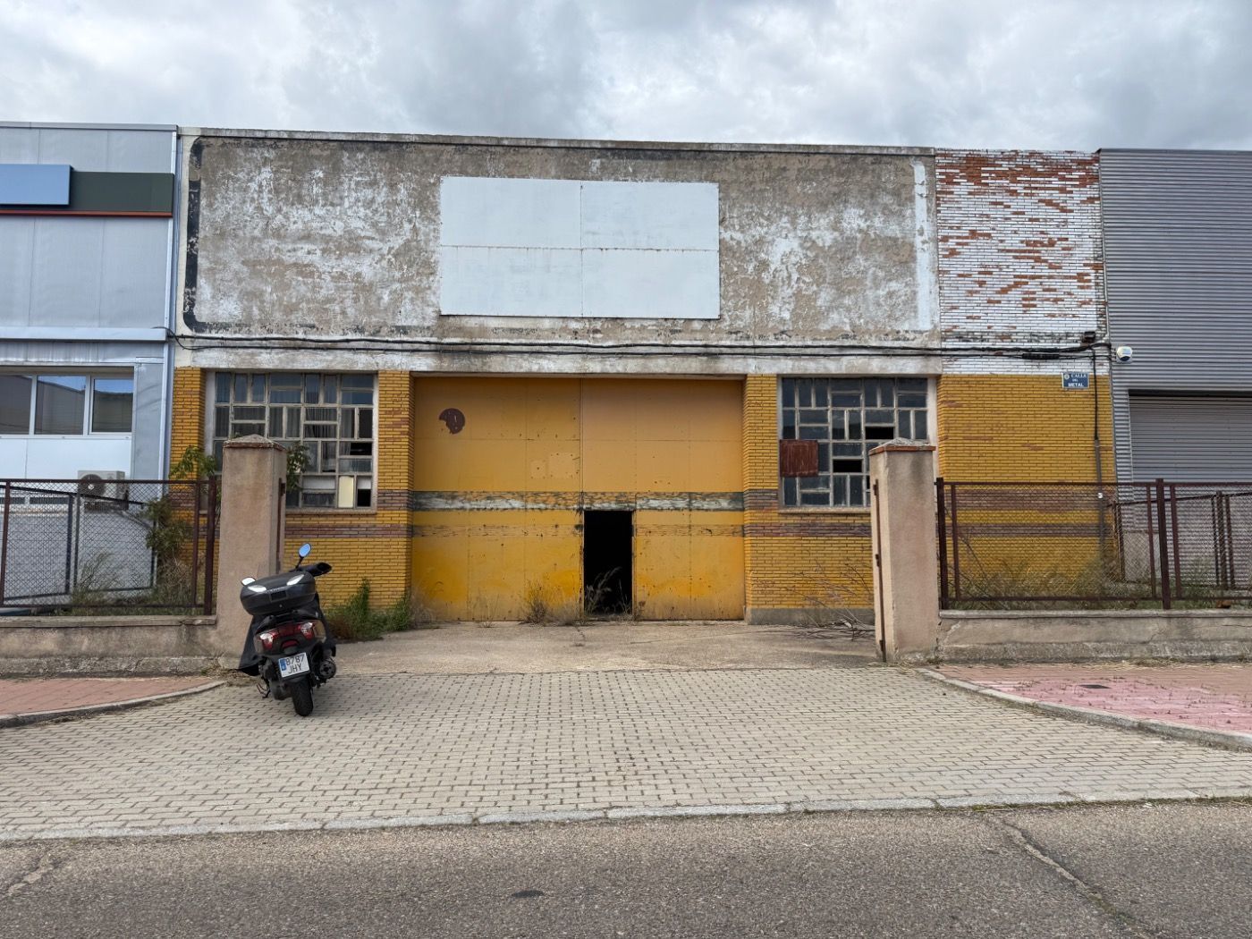 Naves-Venta-Valladolid-1792289-Foto-2