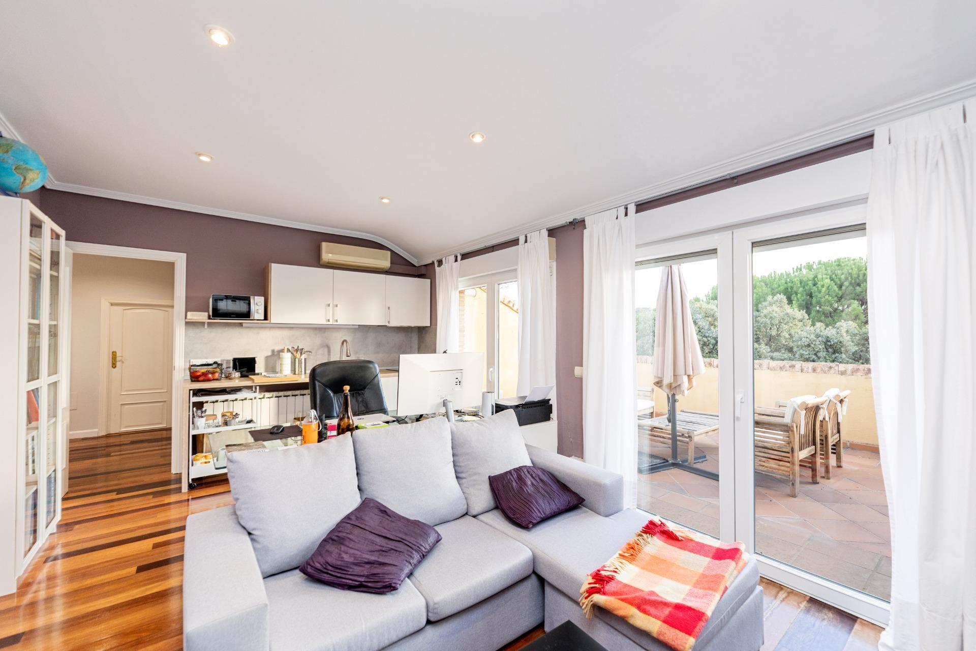 EXCLUSIVA VILLA EN LA BERZOSA