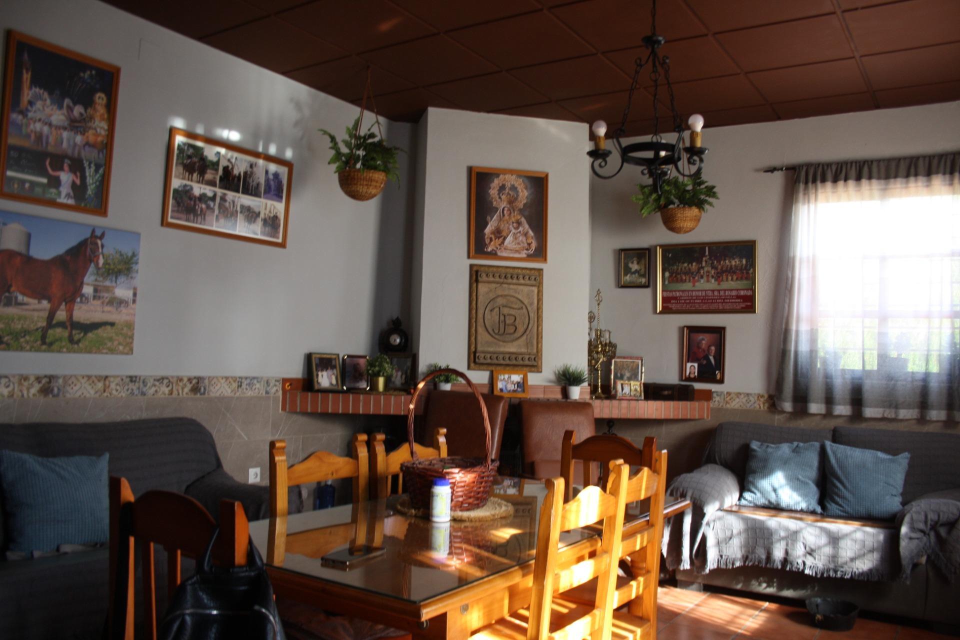 Villa in Carrion de los Cespedes