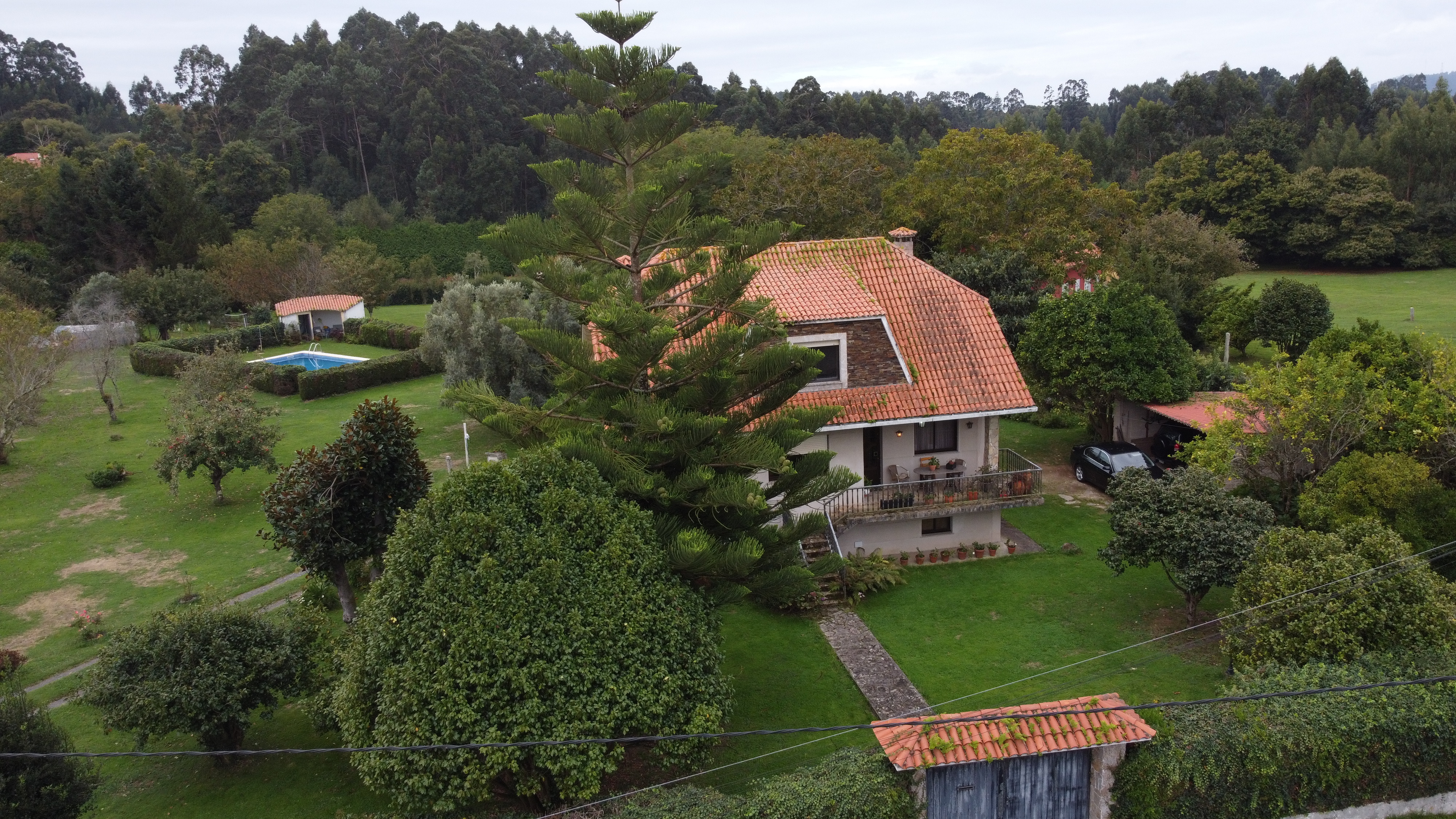 Espectacular chalet con Piscina y 6.000m de parcela