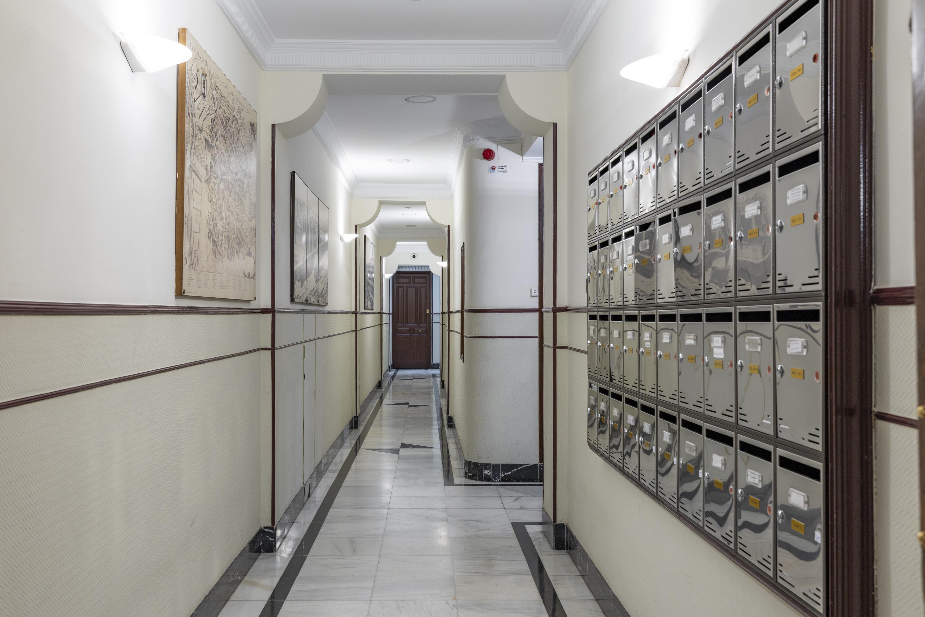 Piso con vistas a la Catedral de San Isidro.