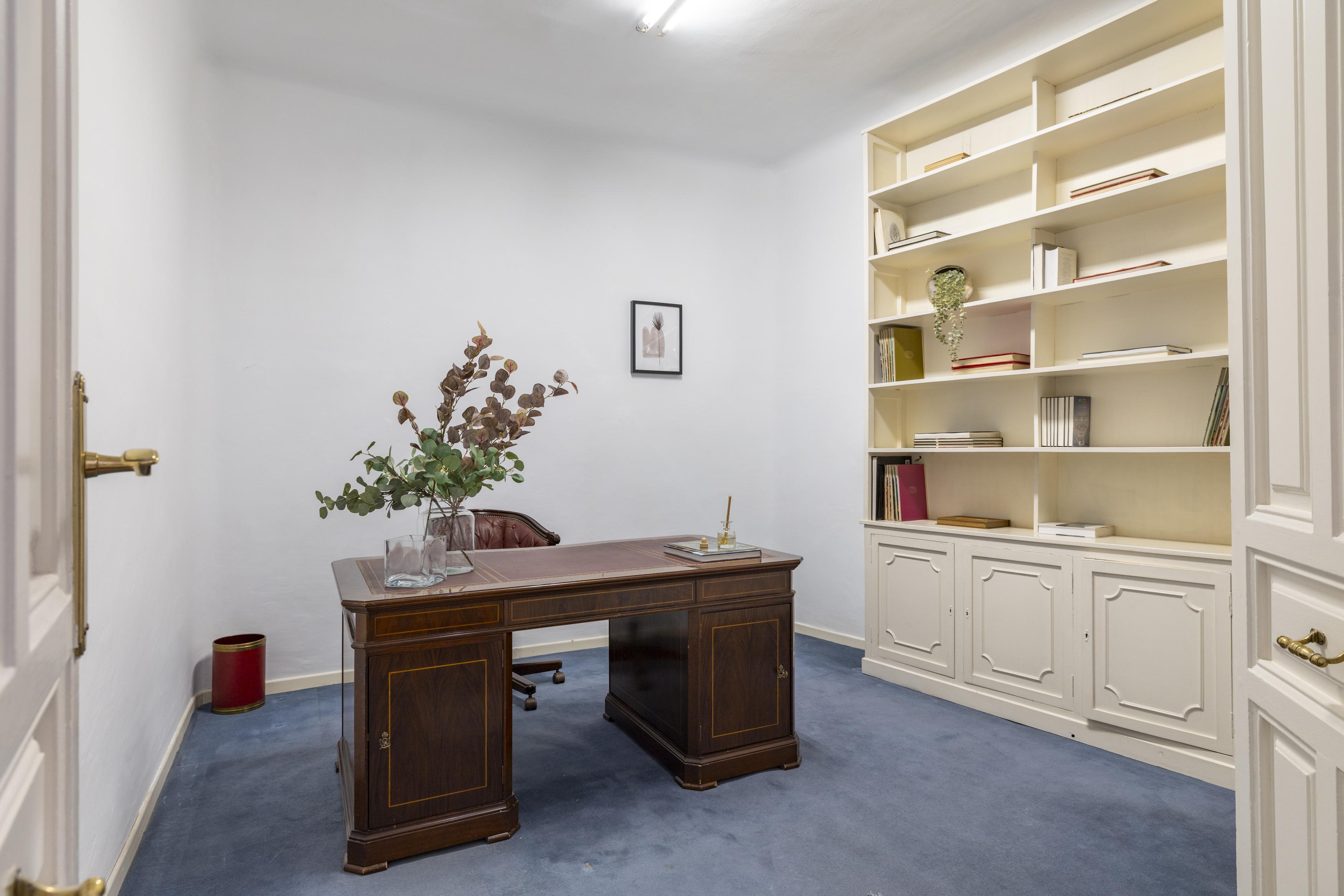 Piso con vistas a la Catedral de San Isidro.