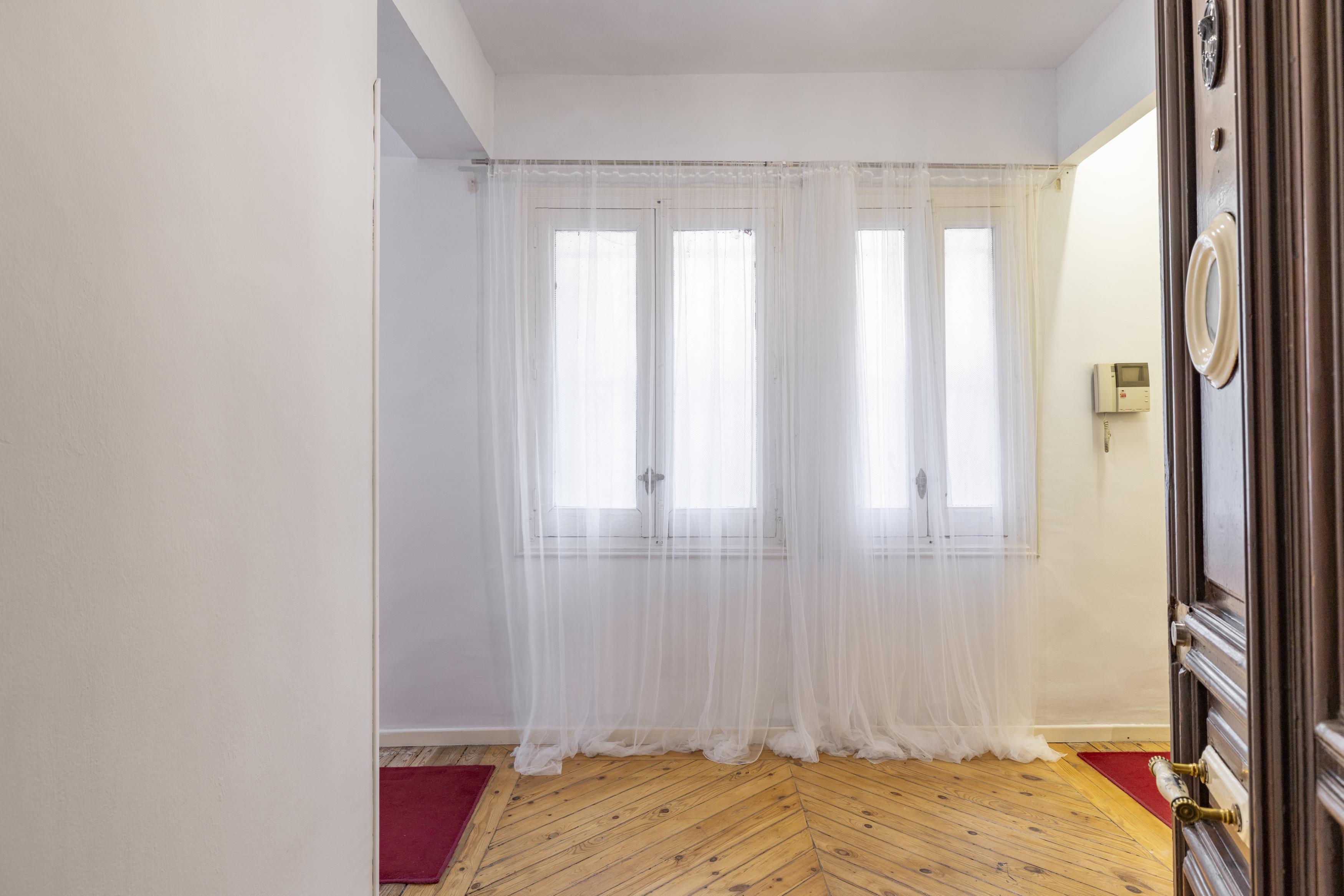 Piso con vistas a la Catedral de San Isidro.