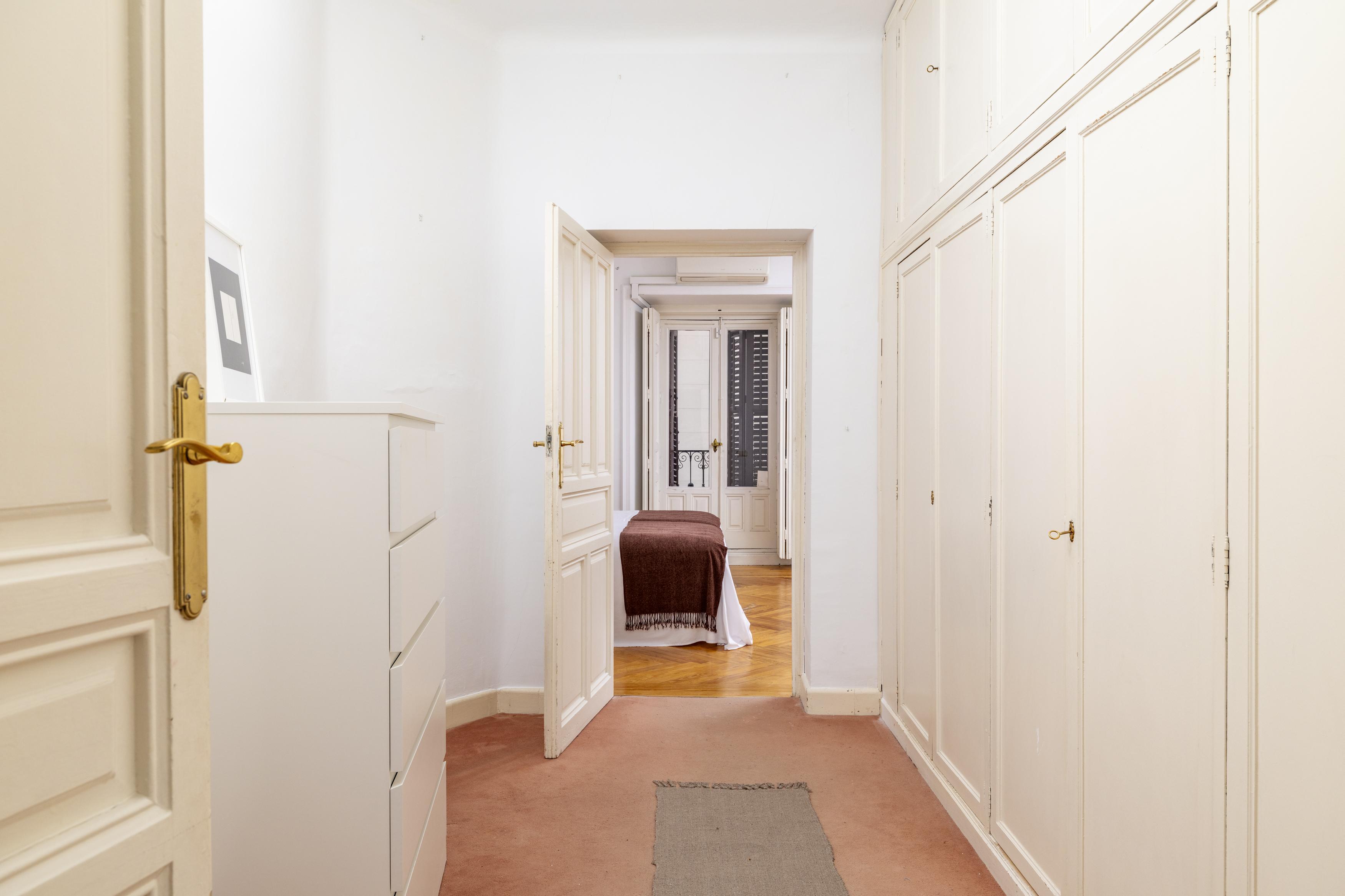 Piso con vistas a la Catedral de San Isidro.