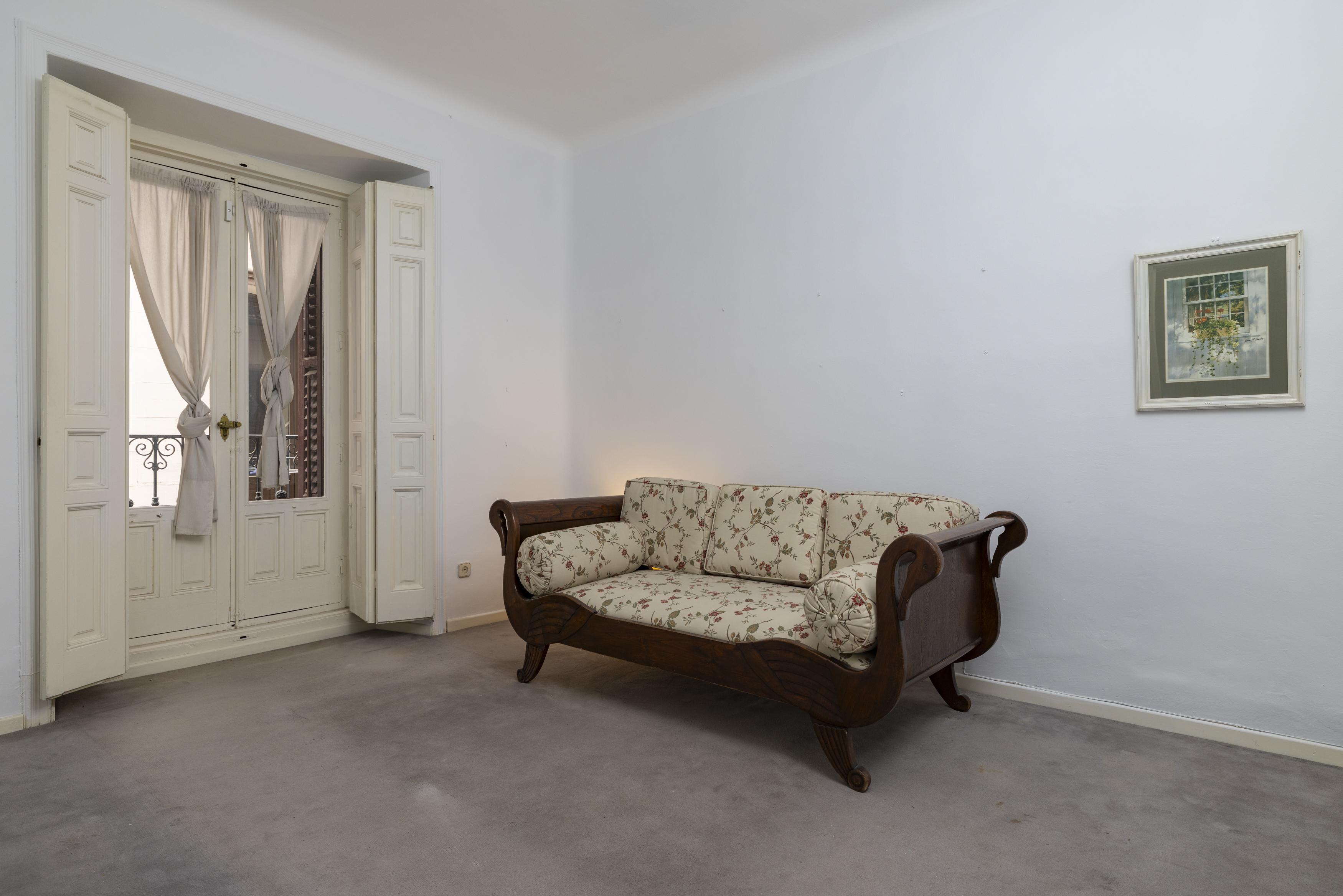 Piso con vistas a la Catedral de San Isidro.