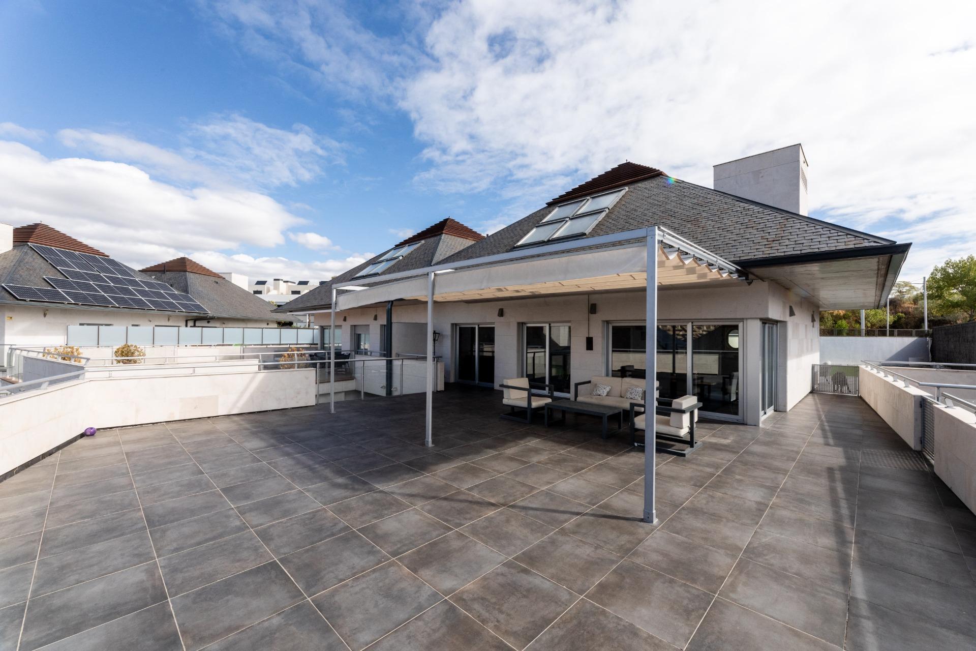 EXCLUSIVO CHALET DE LUJO EN TORRELODONES