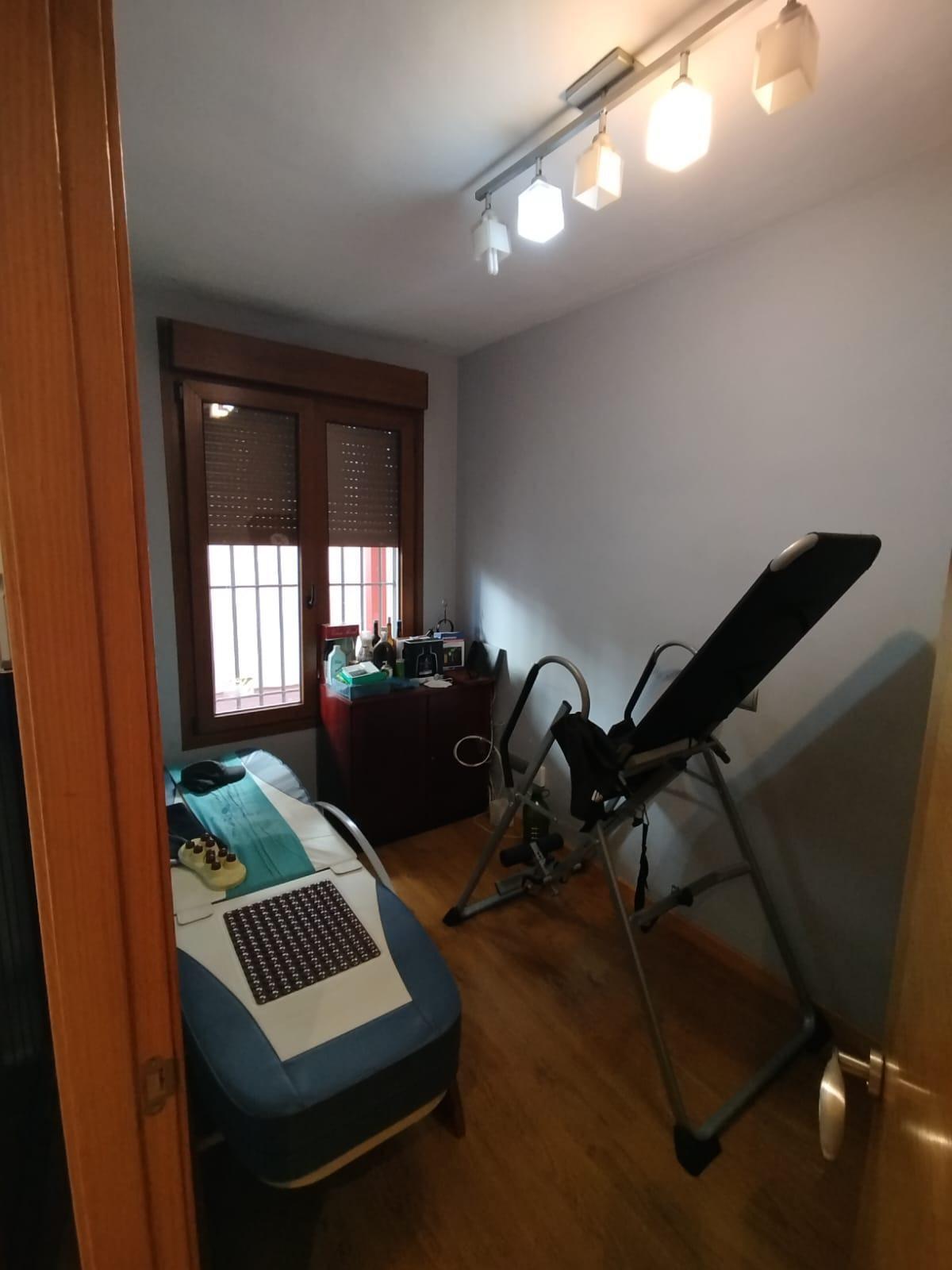 ¡OPORTUNIDAD CHALET ADOSADO EN TITULCIA!