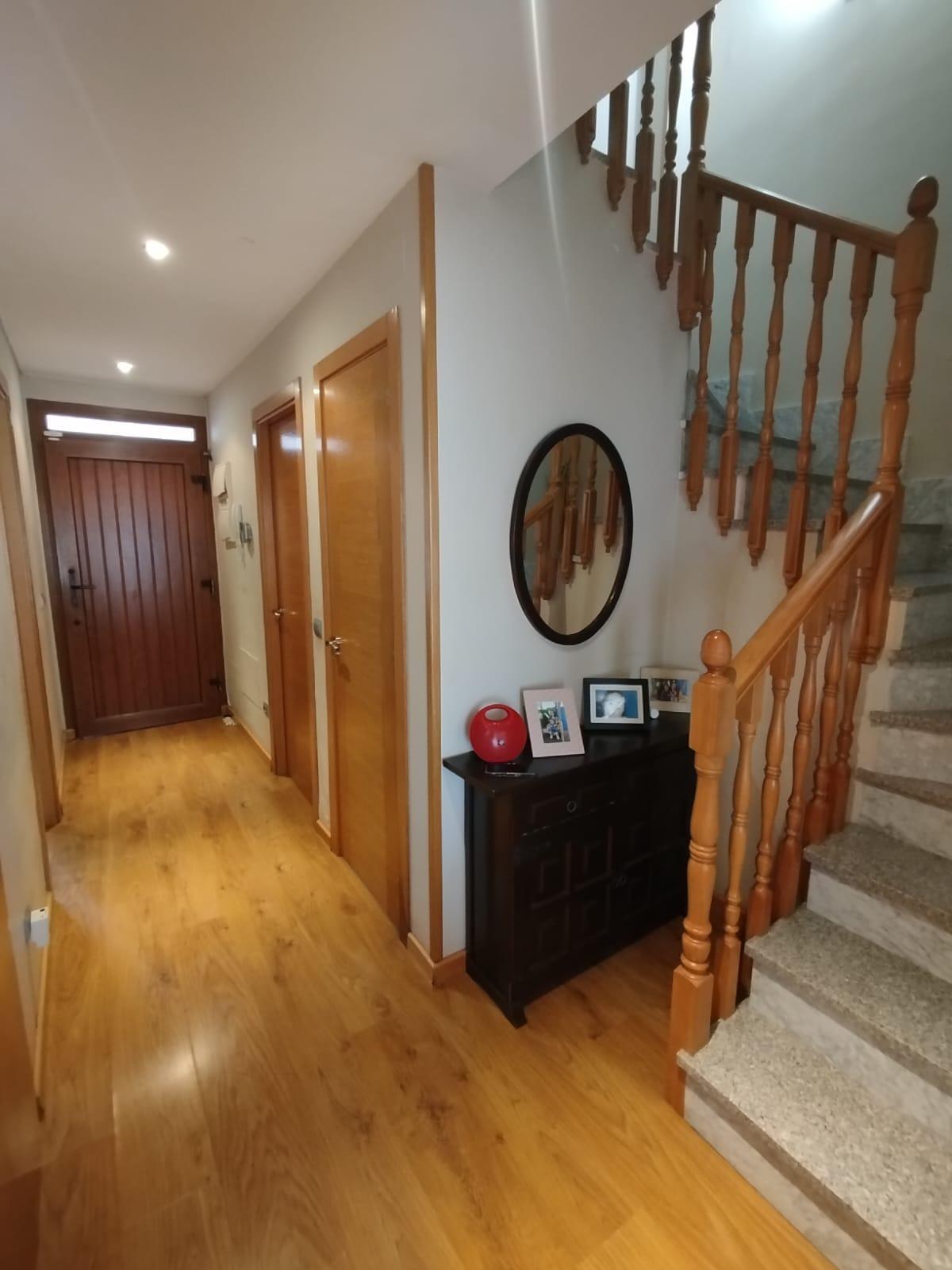 ¡OPORTUNIDAD CHALET ADOSADO EN TITULCIA!