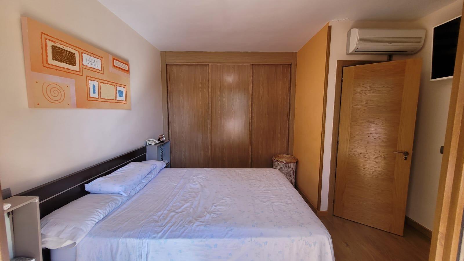 ¡OPORTUNIDAD CHALET ADOSADO EN TITULCIA!