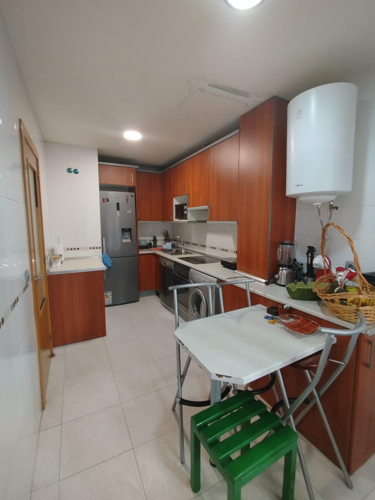 ¡OPORTUNIDAD CHALET ADOSADO EN TITULCIA!