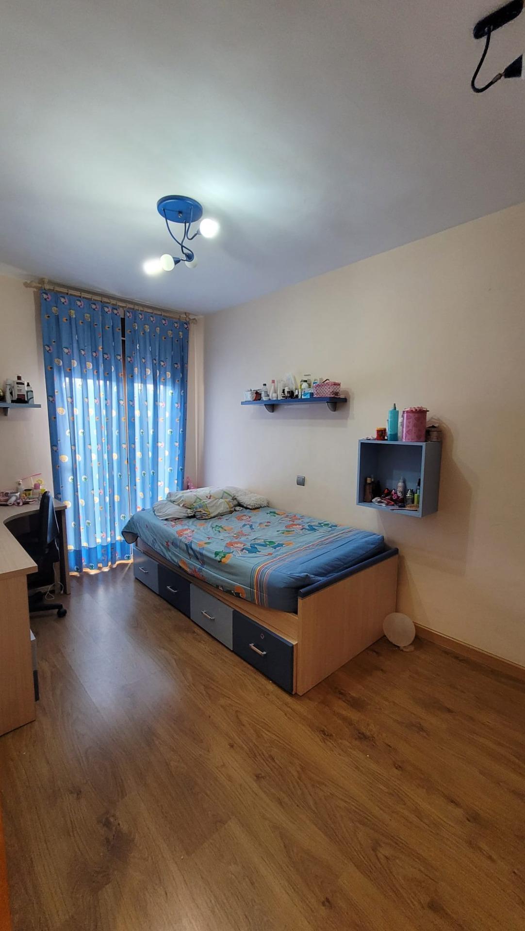 ¡OPORTUNIDAD CHALET ADOSADO EN TITULCIA!